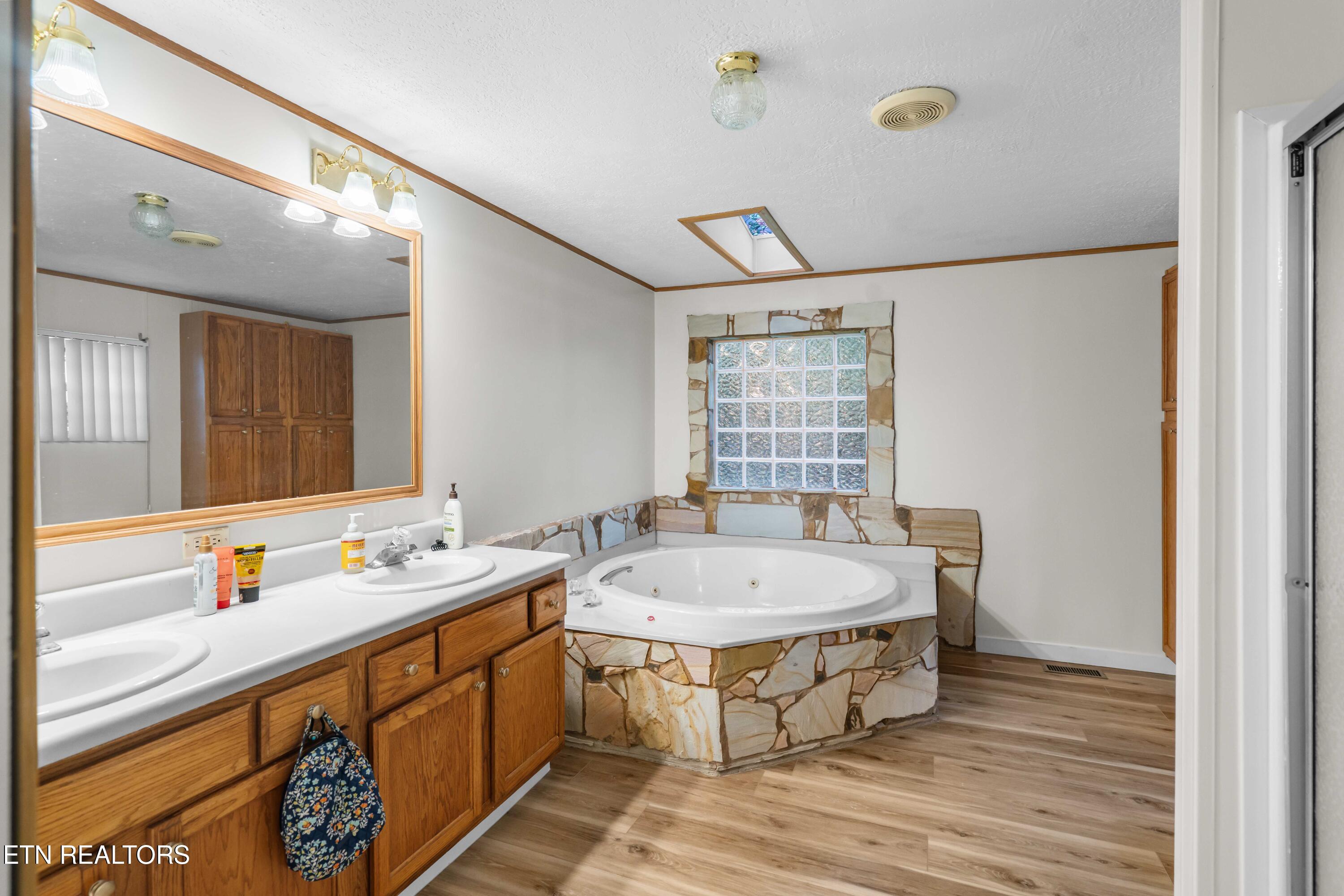 1711 Walnut Hill Lane Sevierville TN 37876