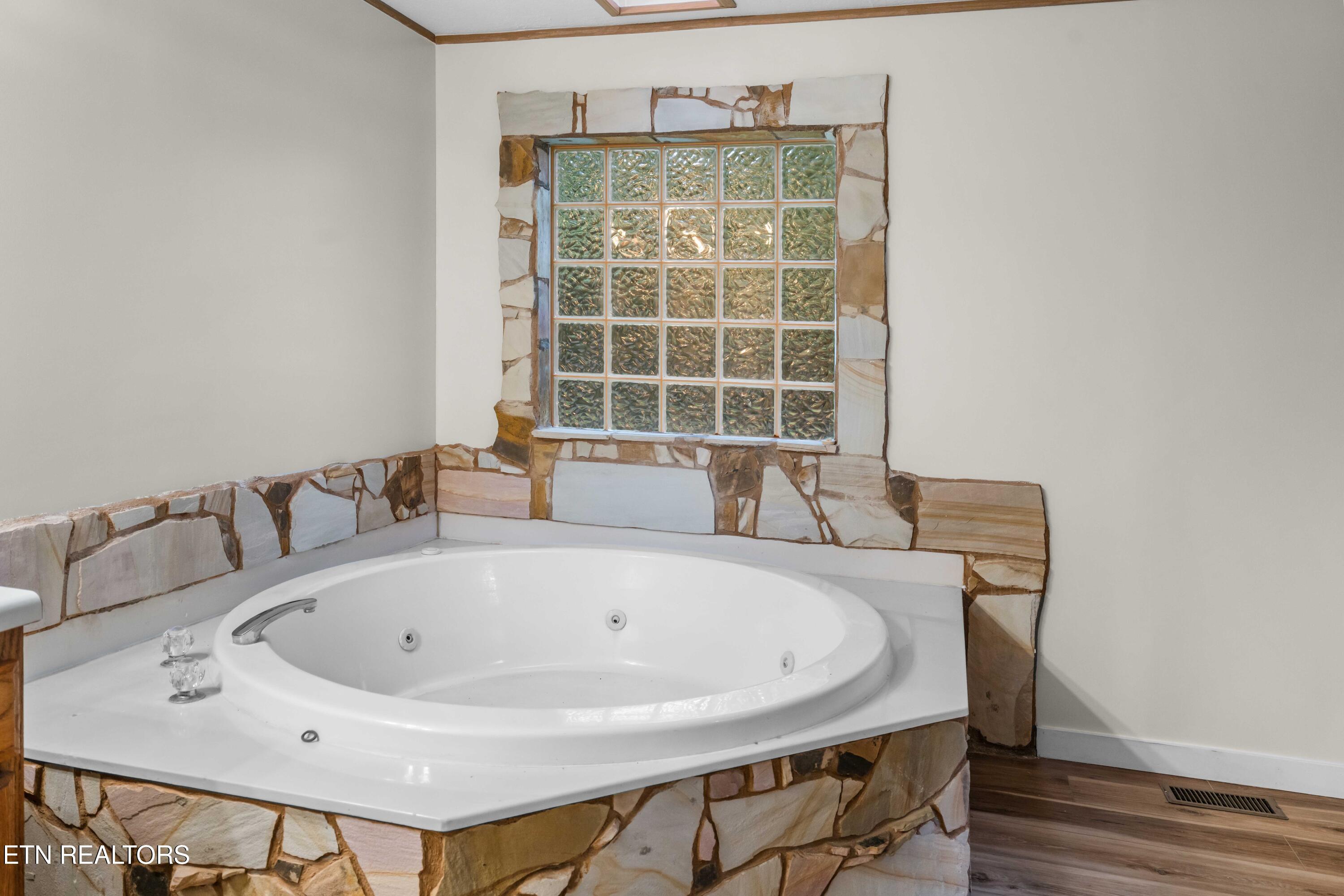 1711 Walnut Hill Lane Sevierville TN 37876