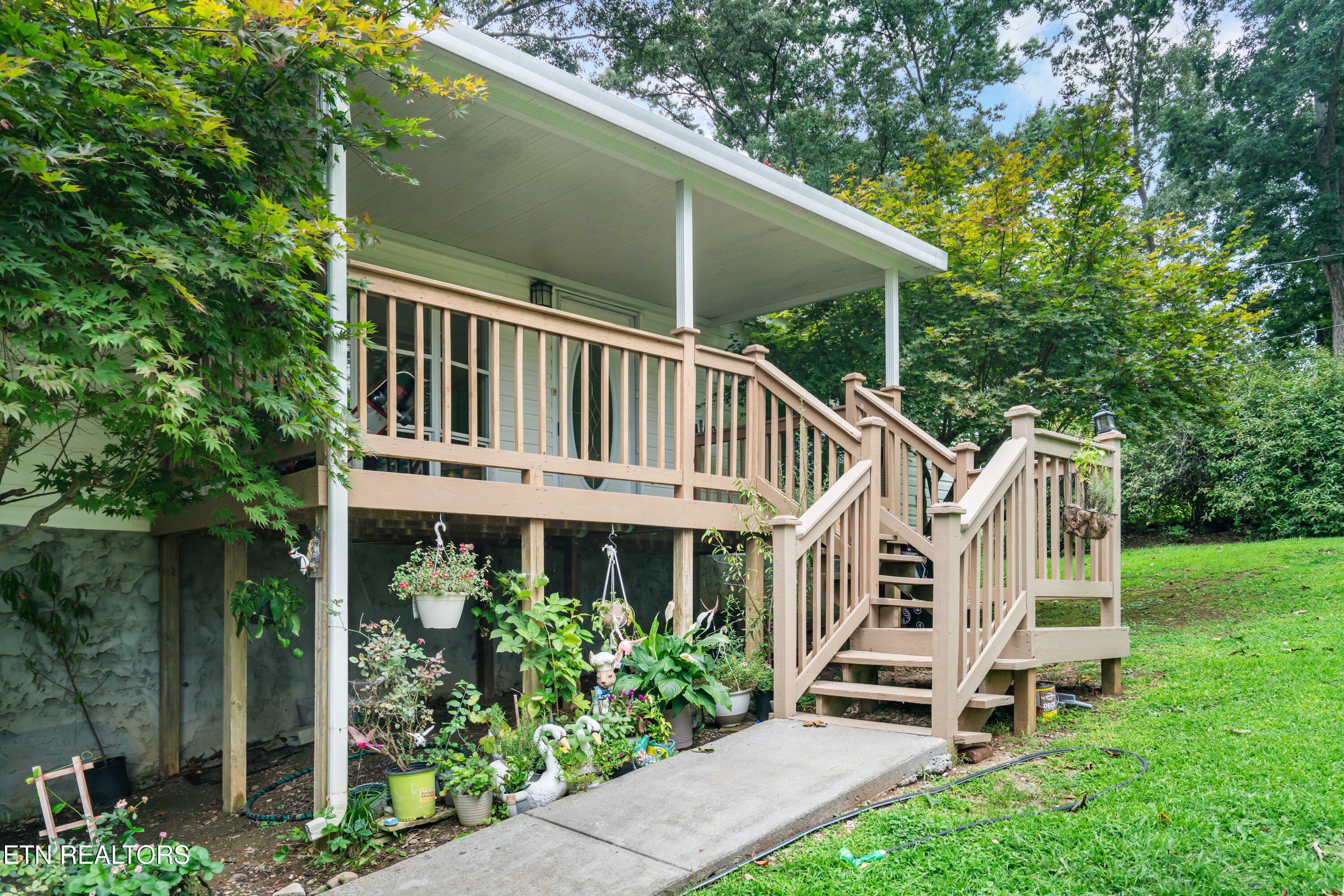 1711 Walnut Hill Lane Sevierville TN 37876