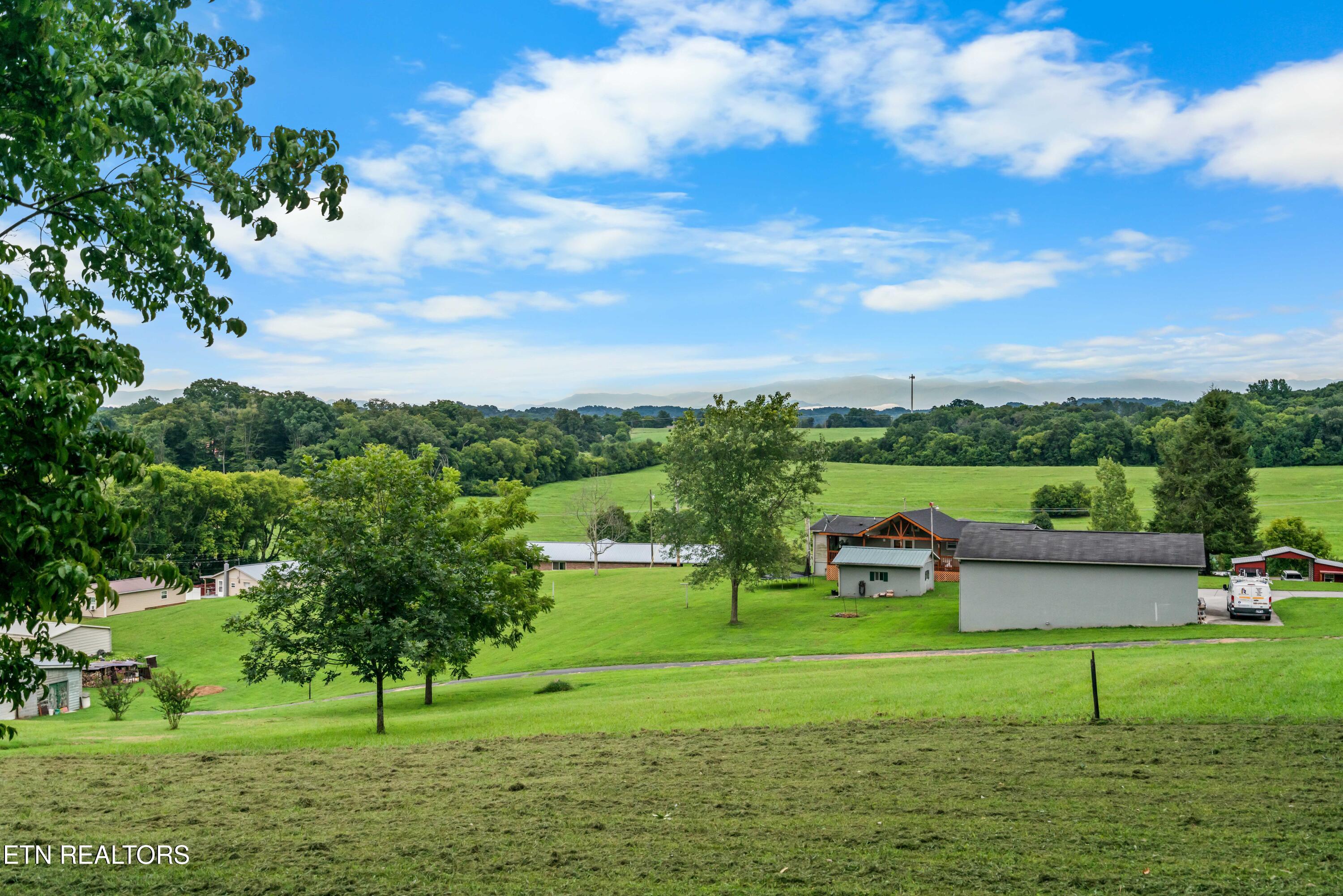 1711 Walnut Hill Lane Sevierville TN 37876