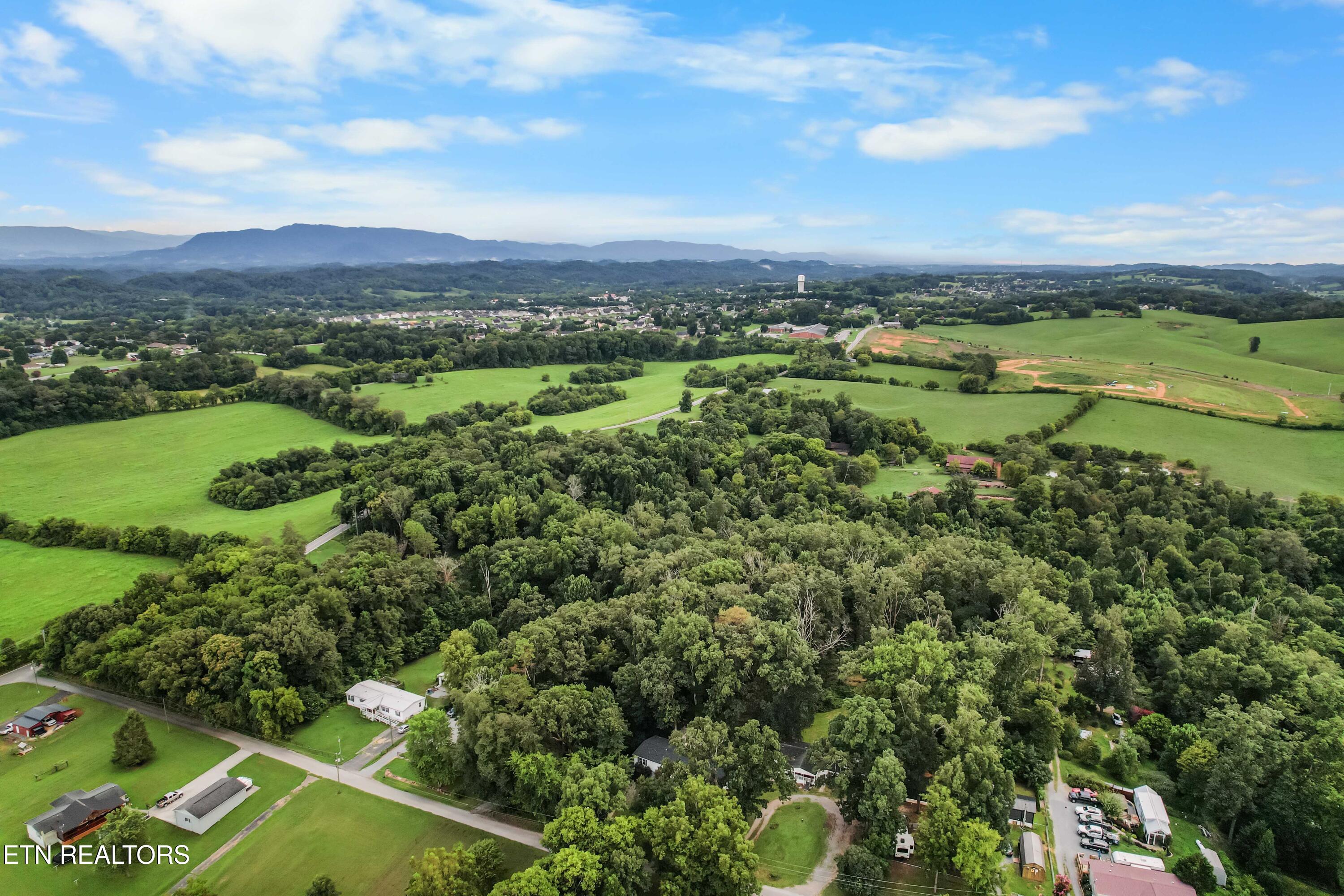 1711 Walnut Hill Lane Sevierville TN 37876