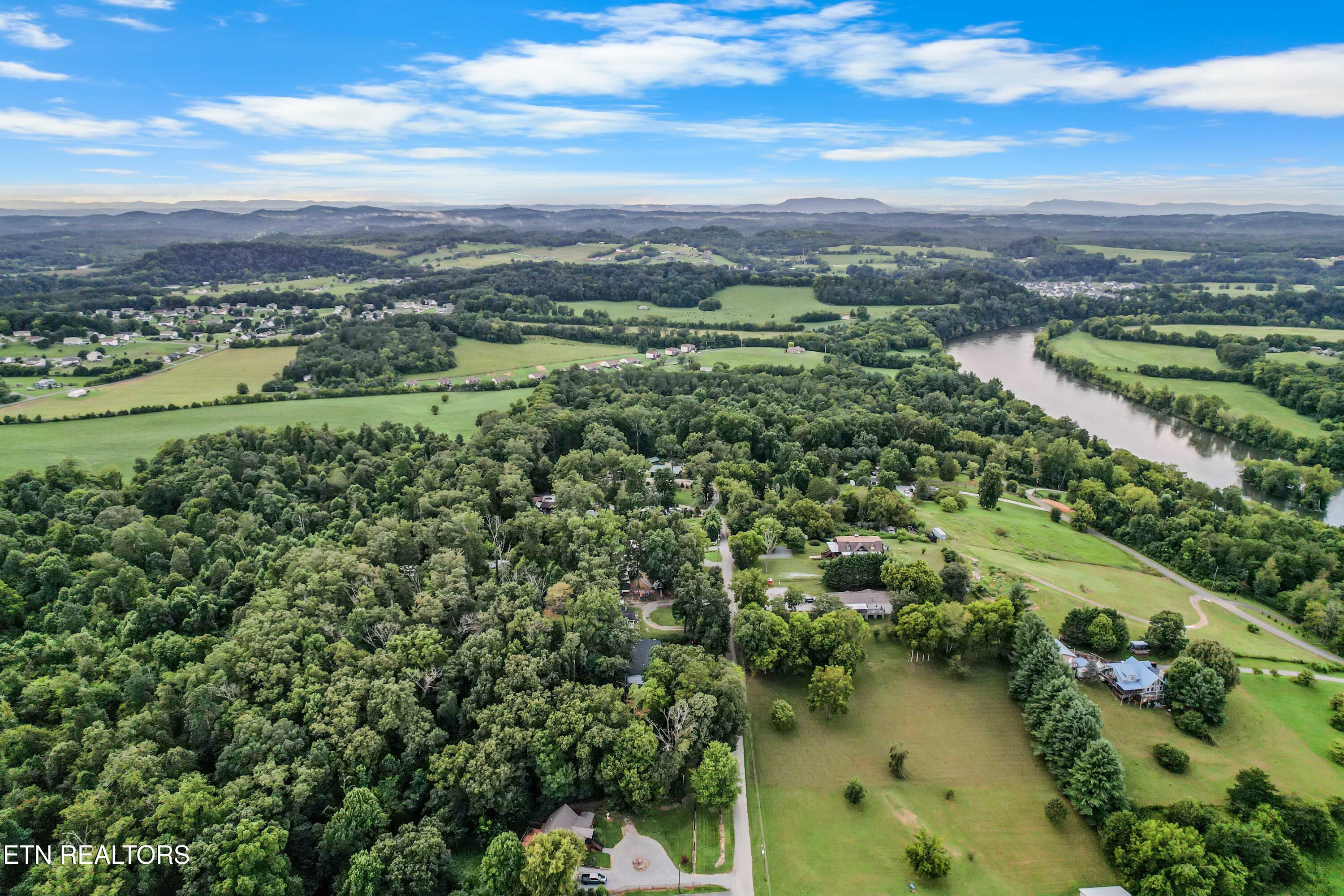 1711 Walnut Hill Lane Sevierville TN 37876