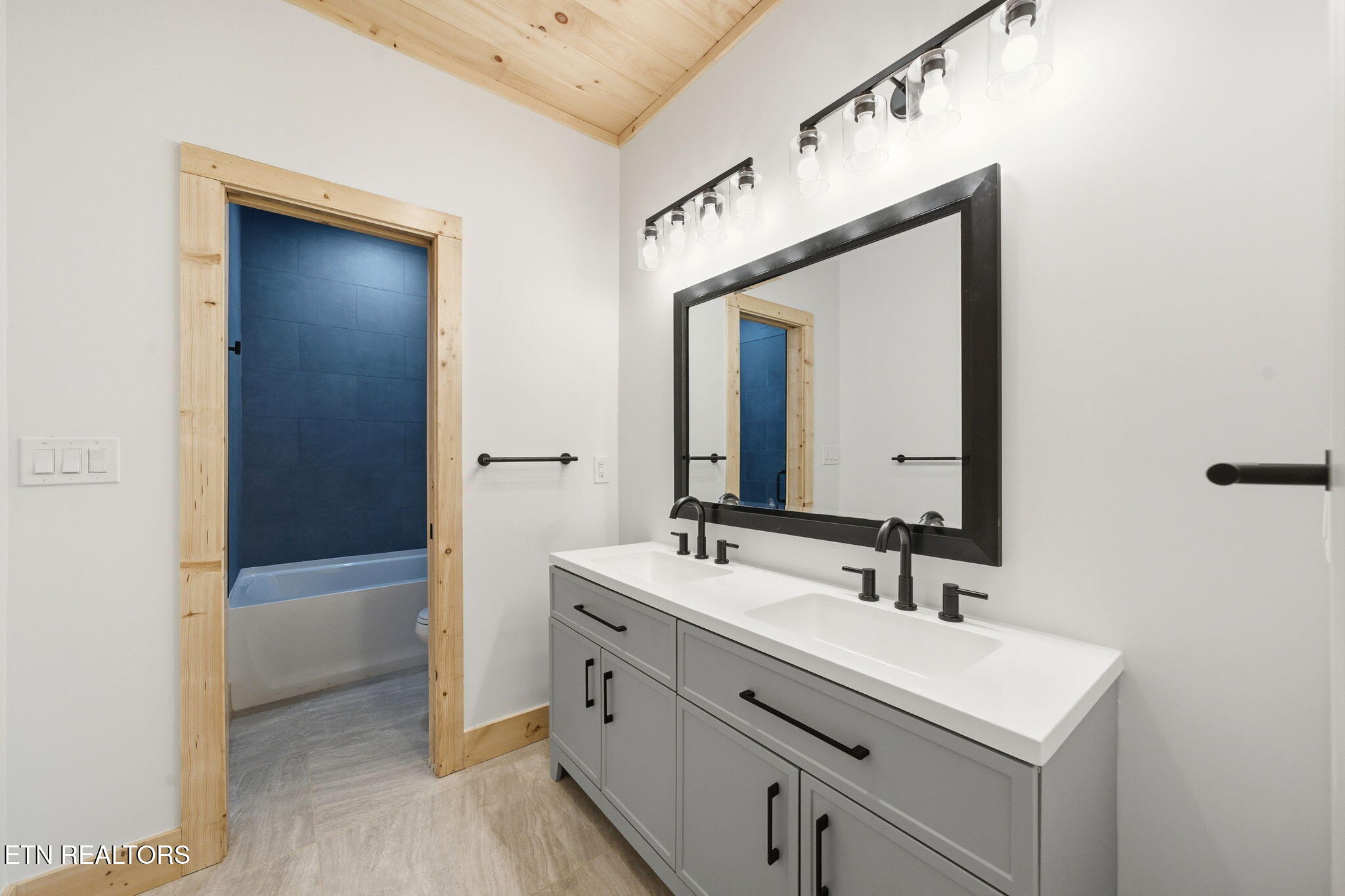 650 Ridge Top Loop Gatlinburg TN 37738