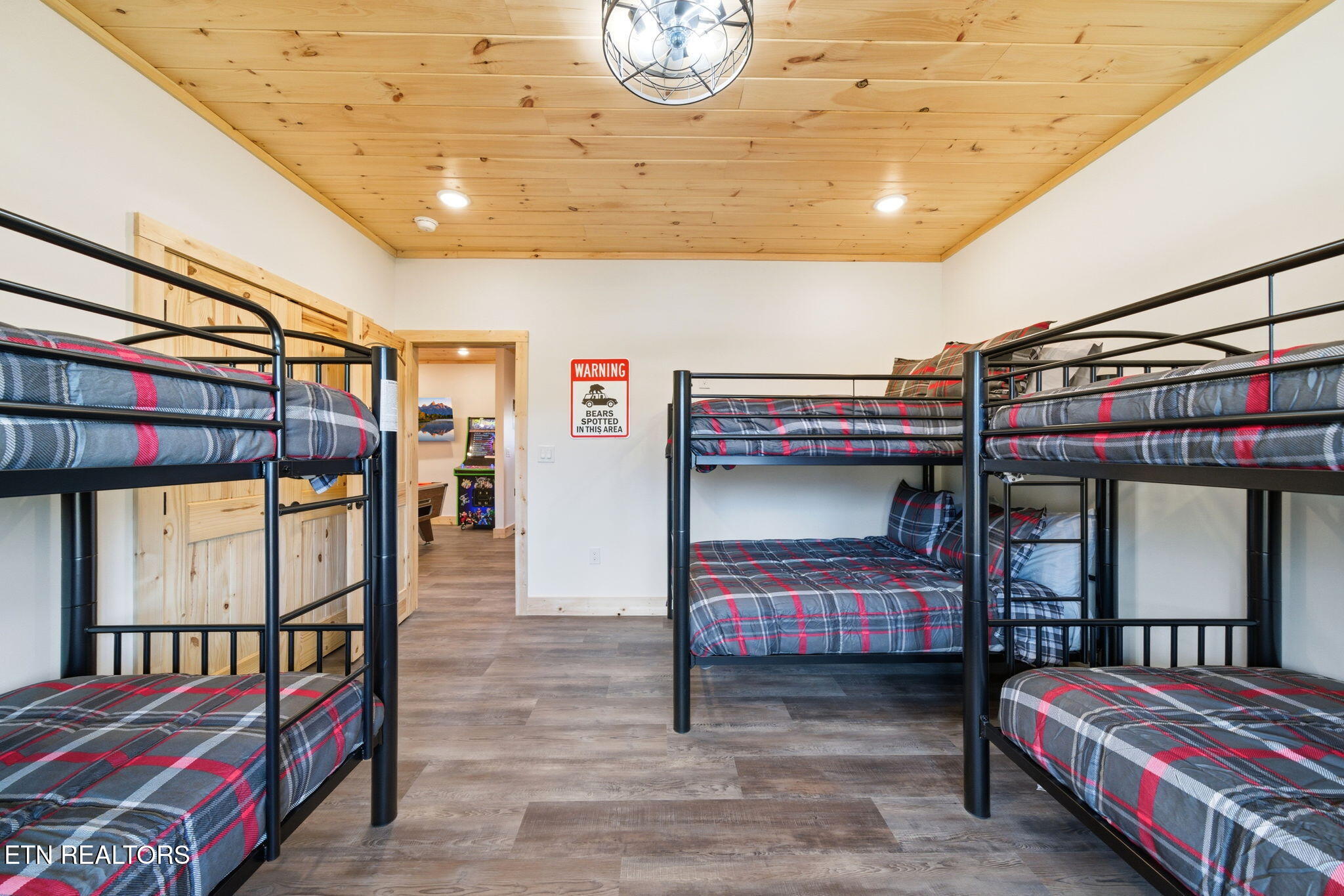 650 Ridge Top Loop Gatlinburg TN 37738