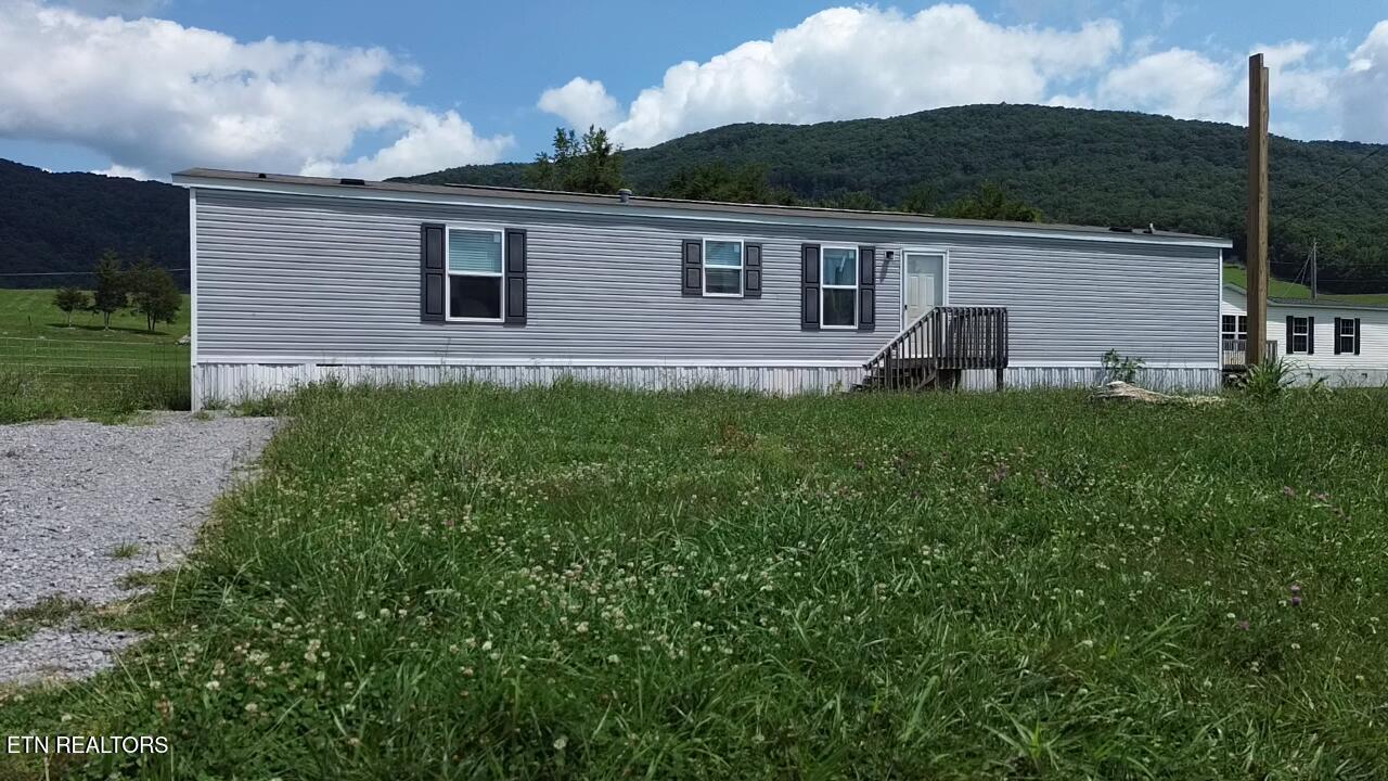225 Orange Lane Speedwell TN 37870