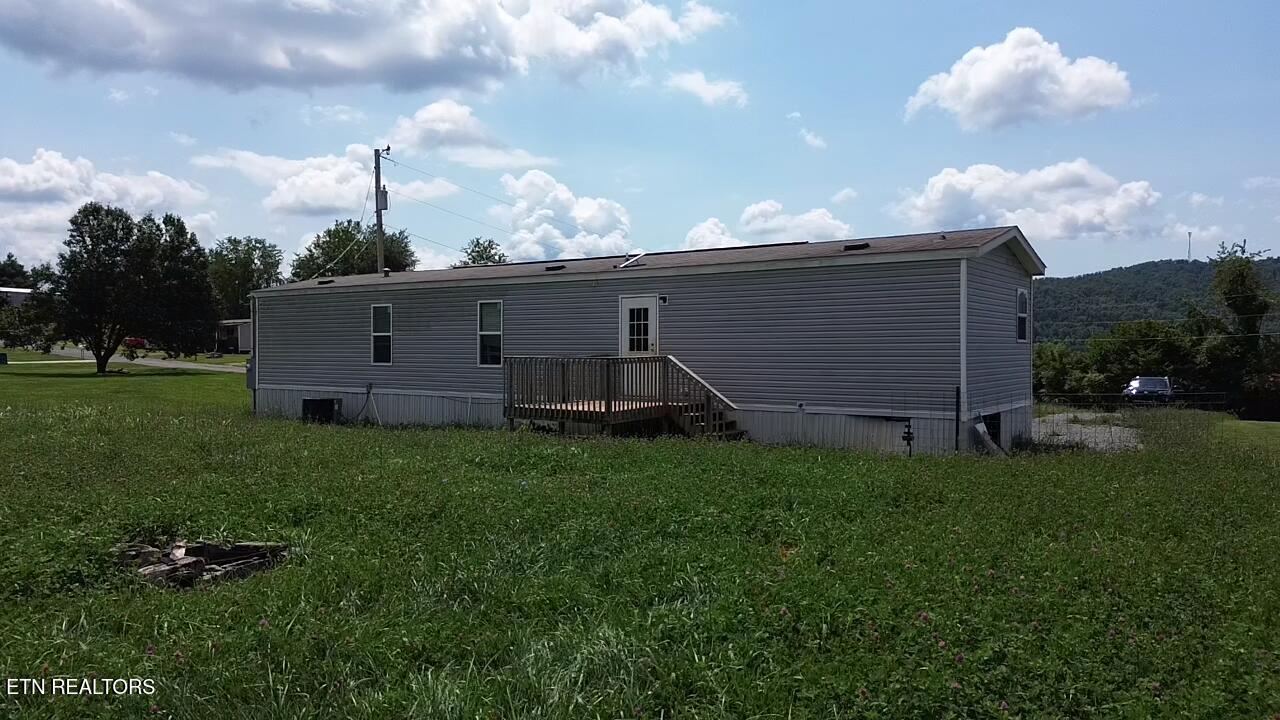225 Orange Lane Speedwell TN 37870