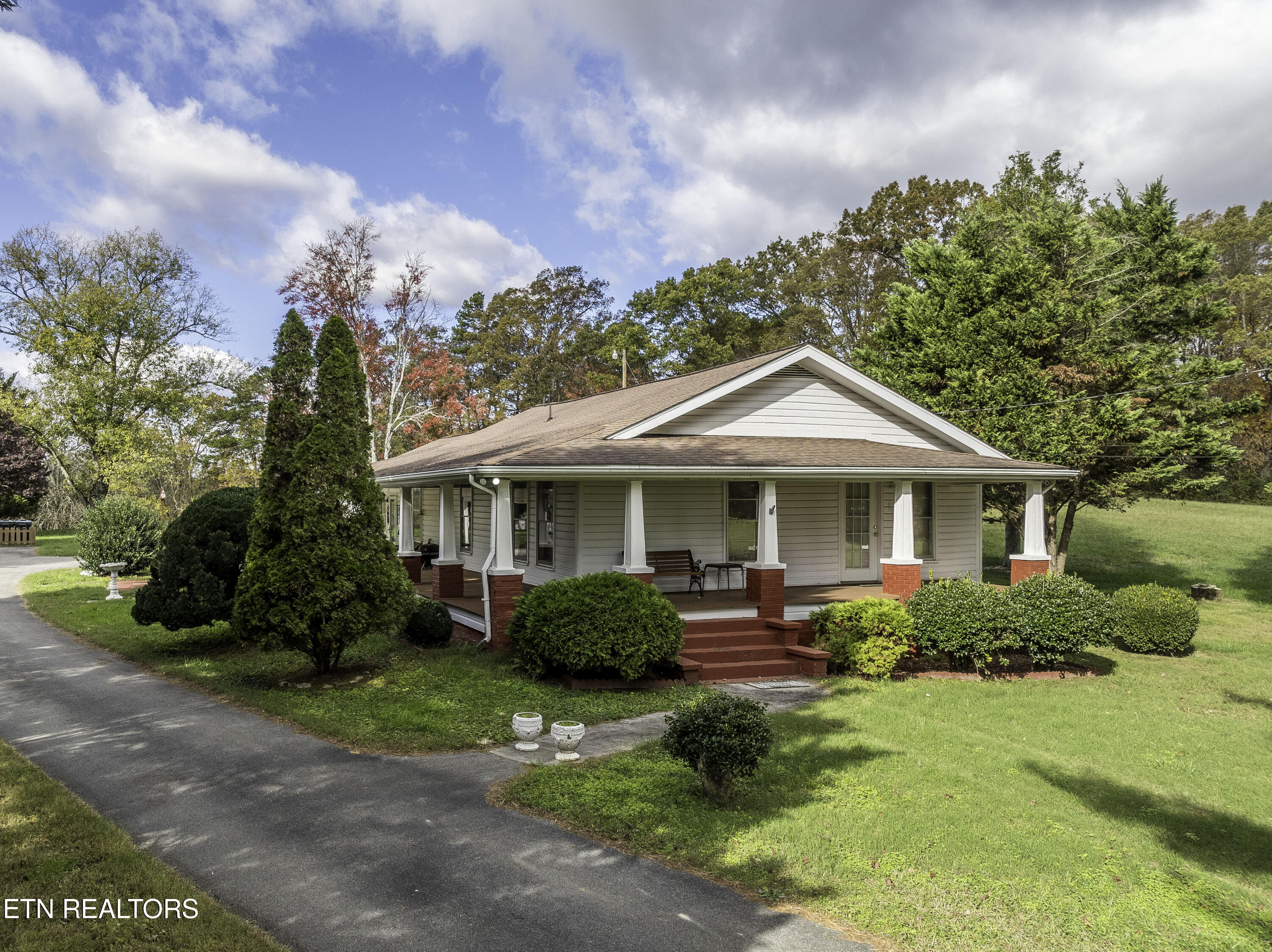 1438 W Hunt Road Maryville TN 37801