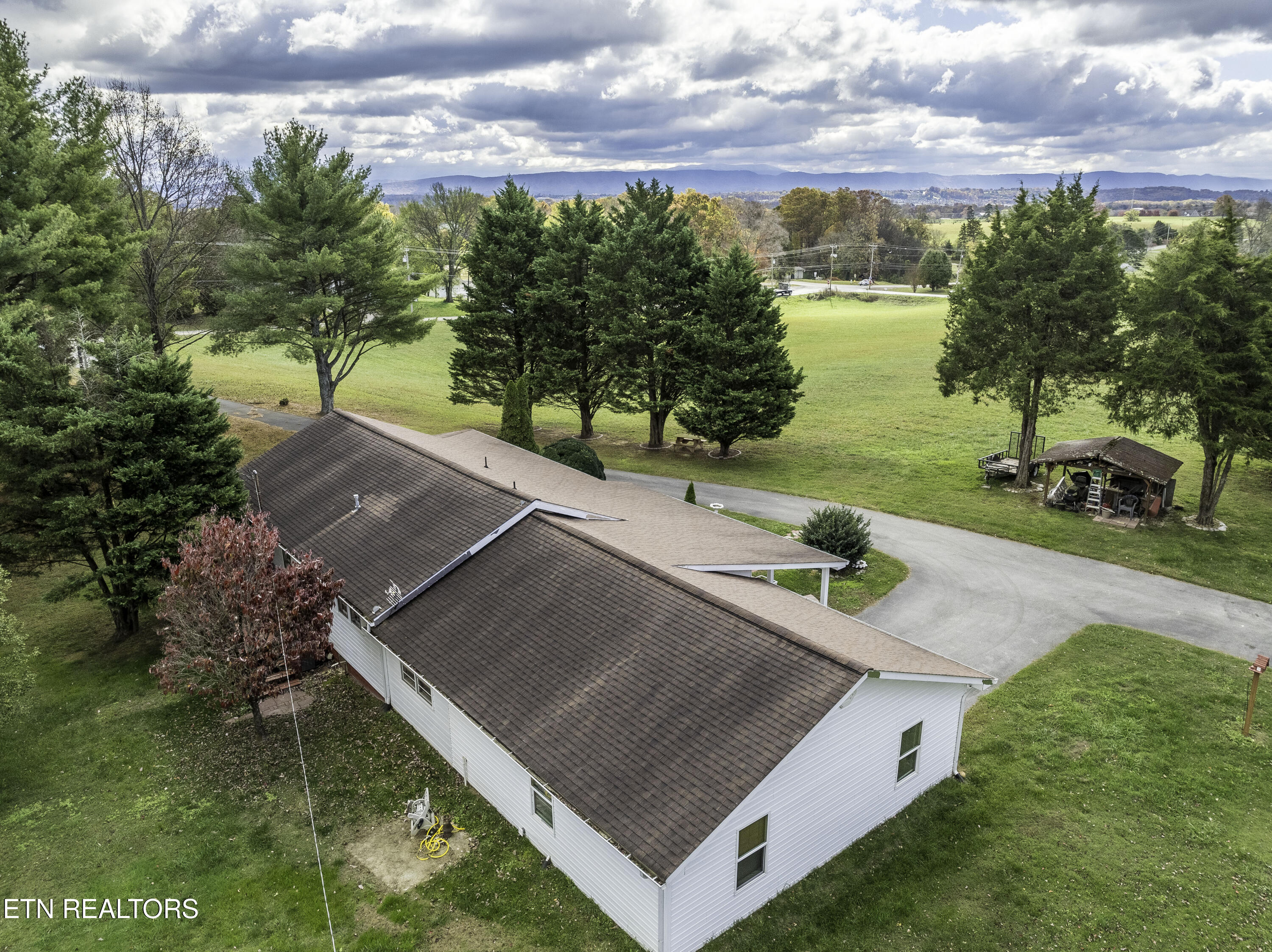 1438 W Hunt Road Maryville TN 37801