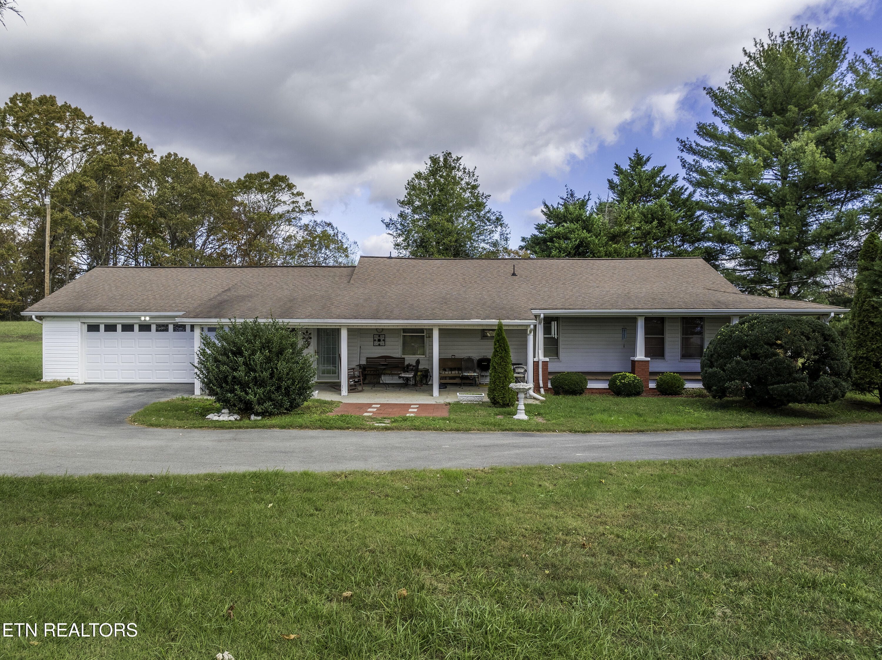 1438 W Hunt Road Maryville TN 37801