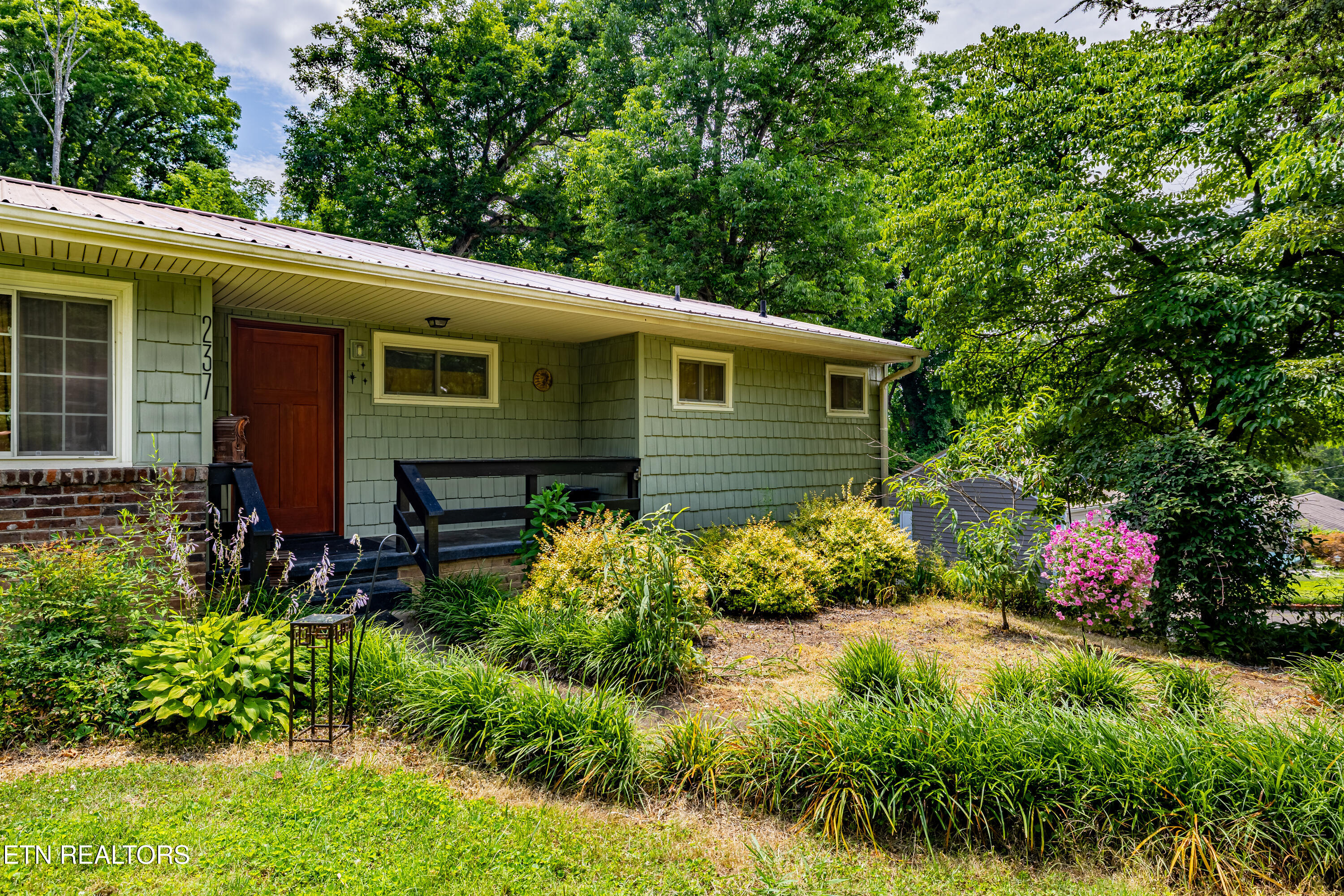 237 Stratford Road Knoxville TN 37920