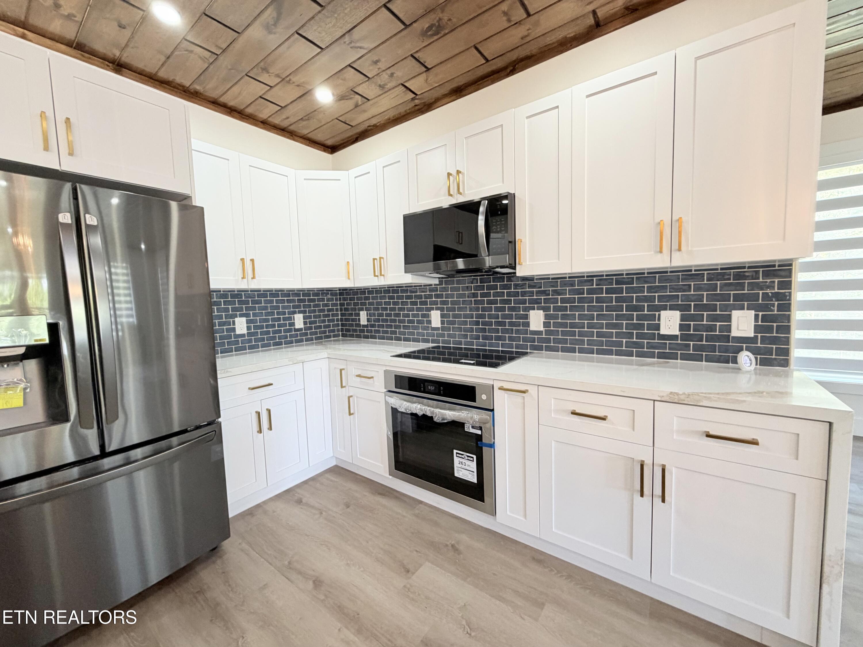 1924 Walker Trail Sevierville TN 37876
