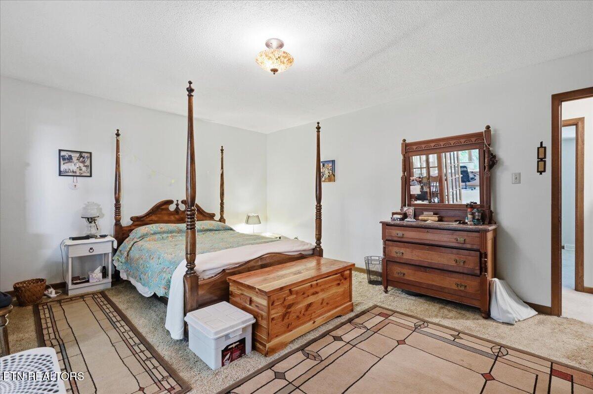 3433 Russellwood Drive Rockford TN 37853