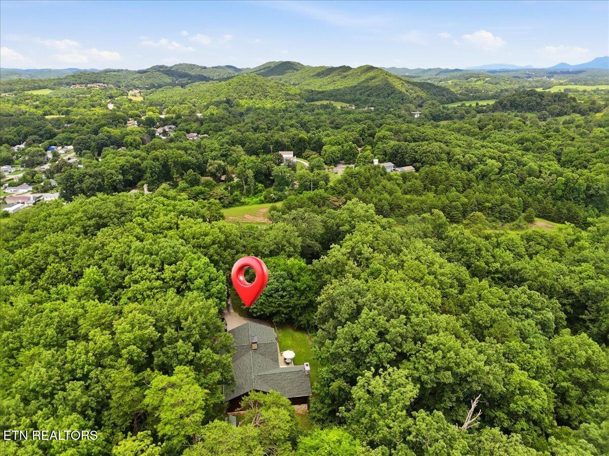 3433 Russellwood Drive Rockford TN 37853