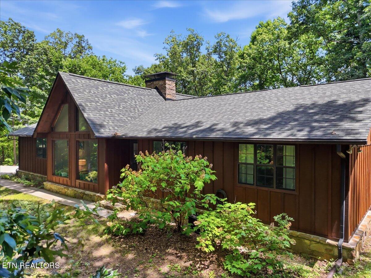 3433 Russellwood Drive Rockford TN 37853