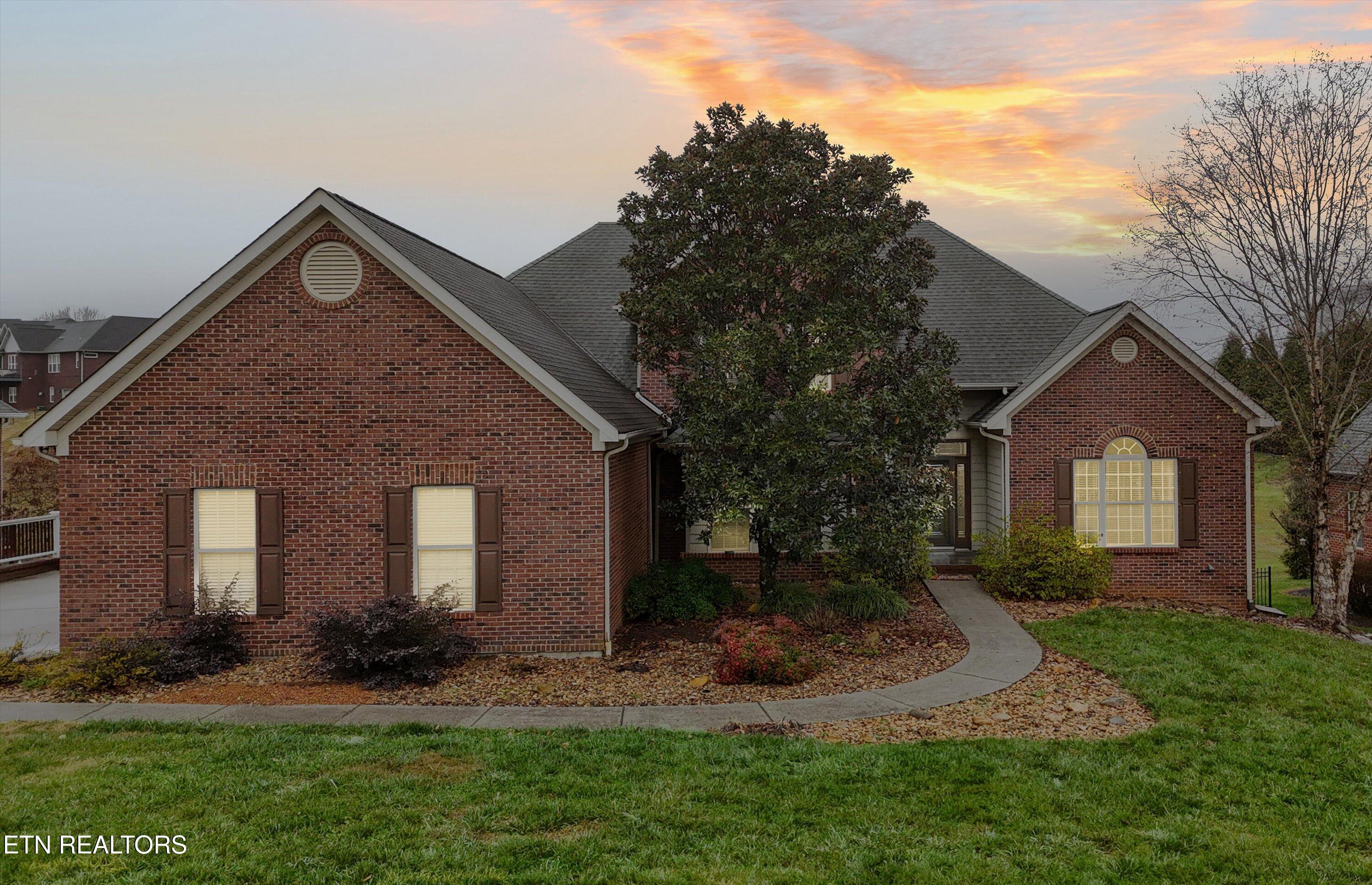 1725 Burnside Drive Maryville TN 37801