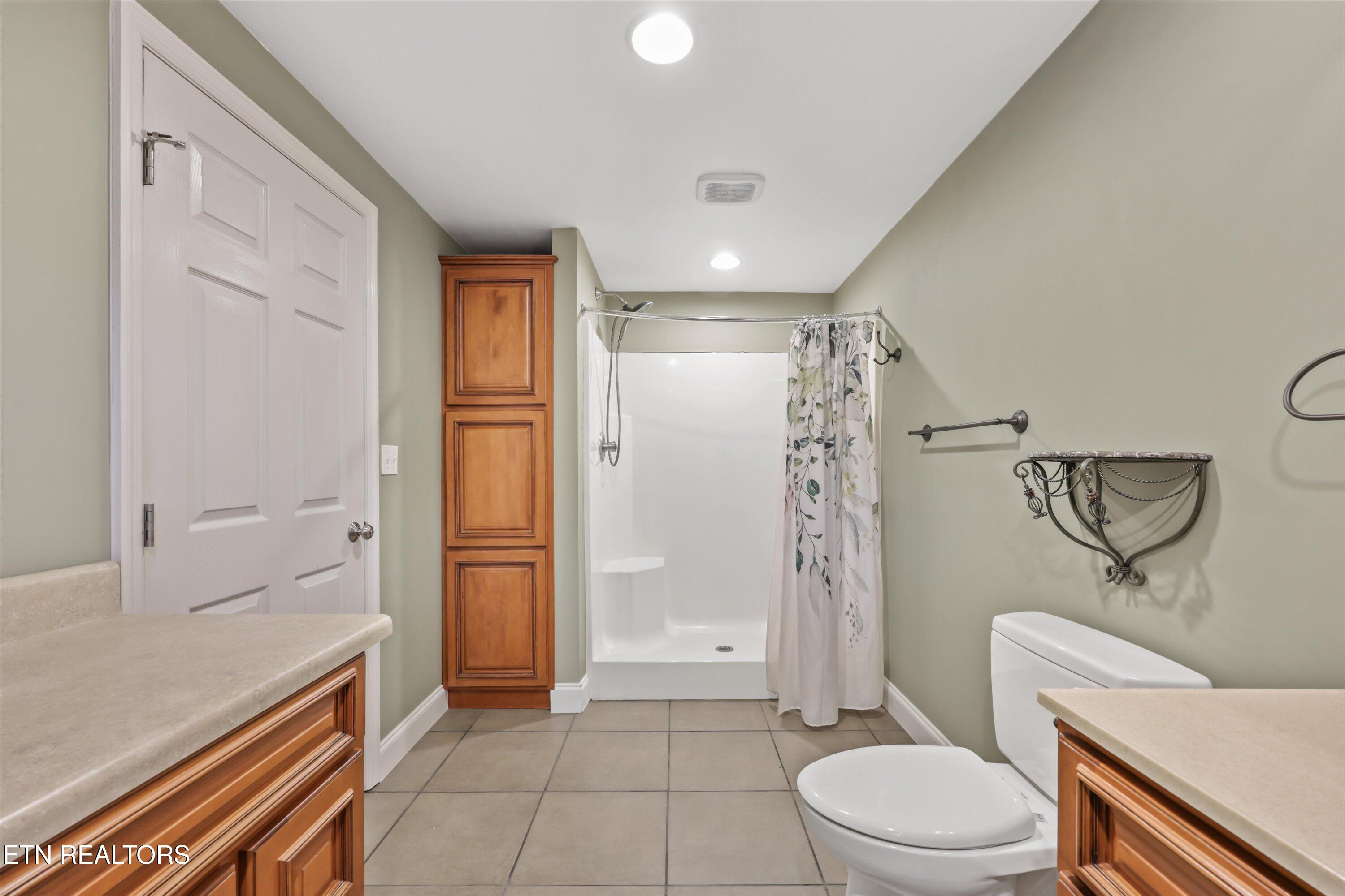 1725 Burnside Drive Maryville TN 37801