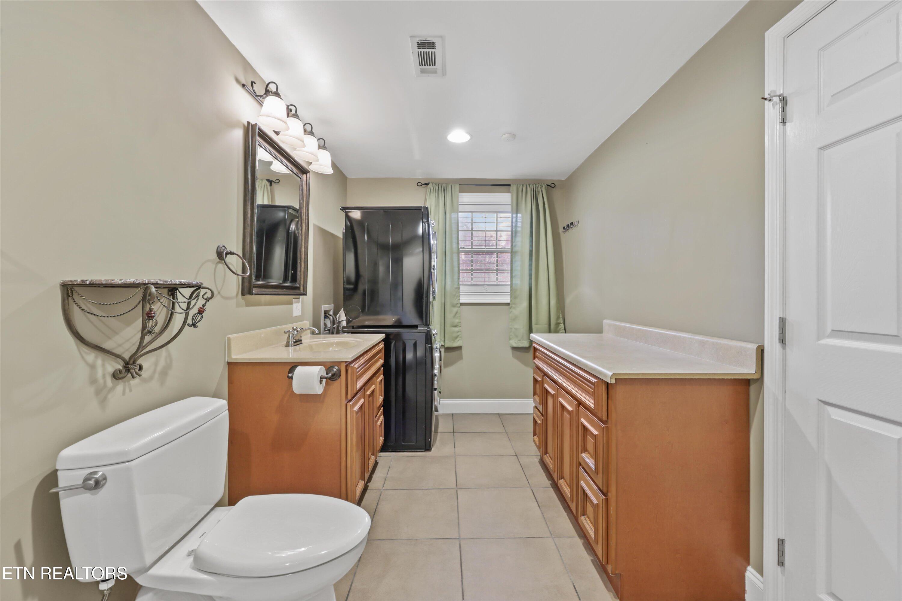 1725 Burnside Drive Maryville TN 37801
