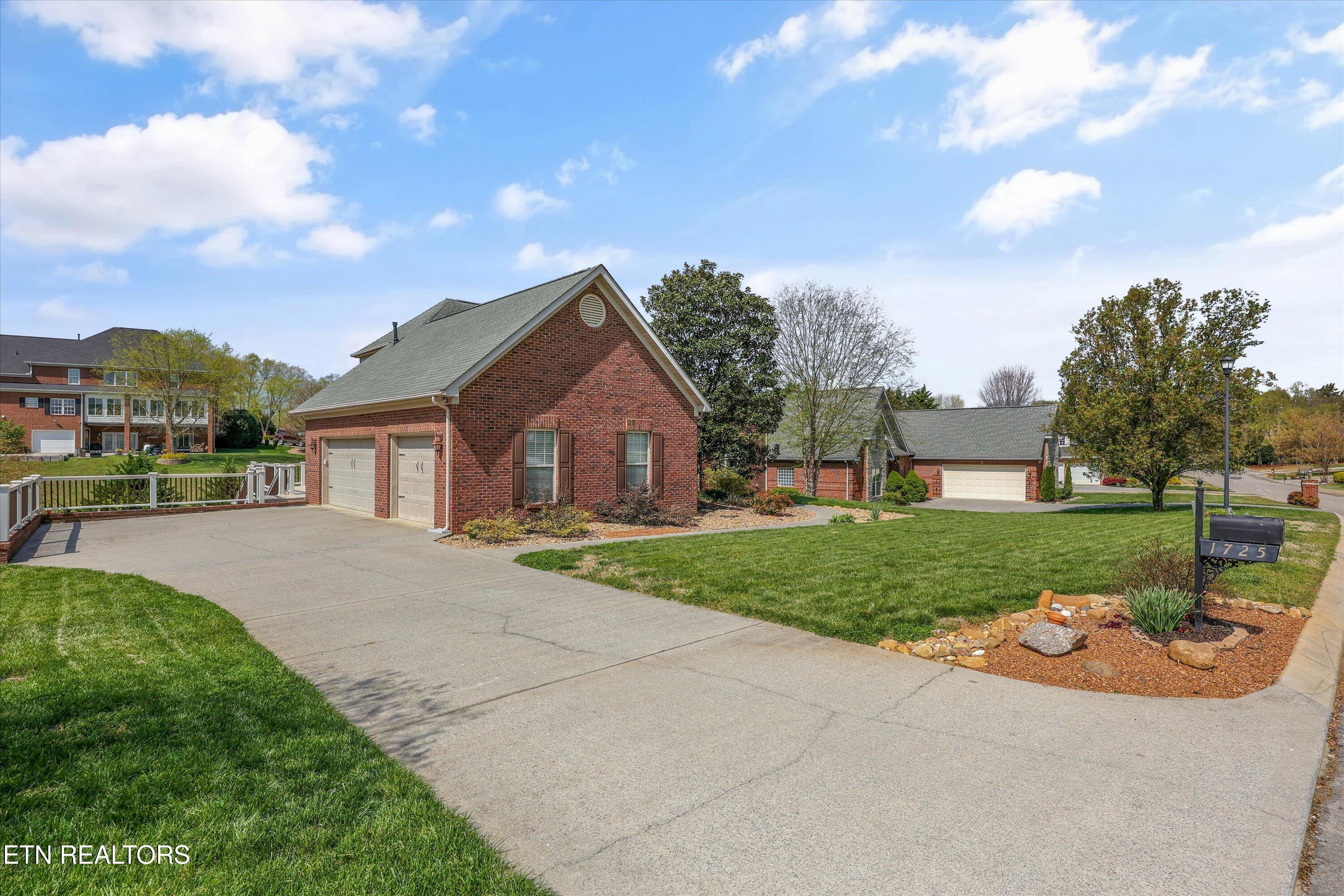 1725 Burnside Drive Maryville TN 37801