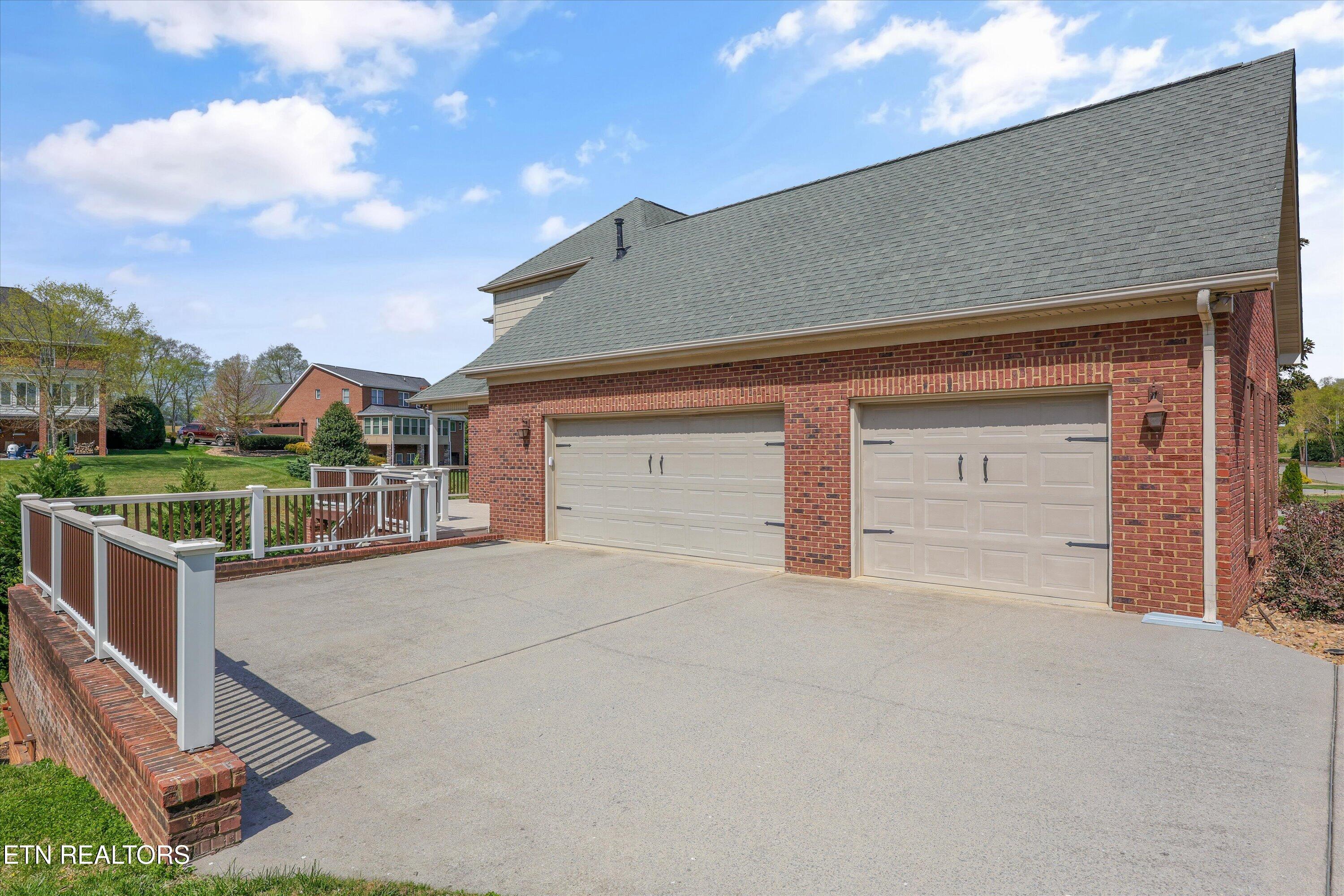 1725 Burnside Drive Maryville TN 37801
