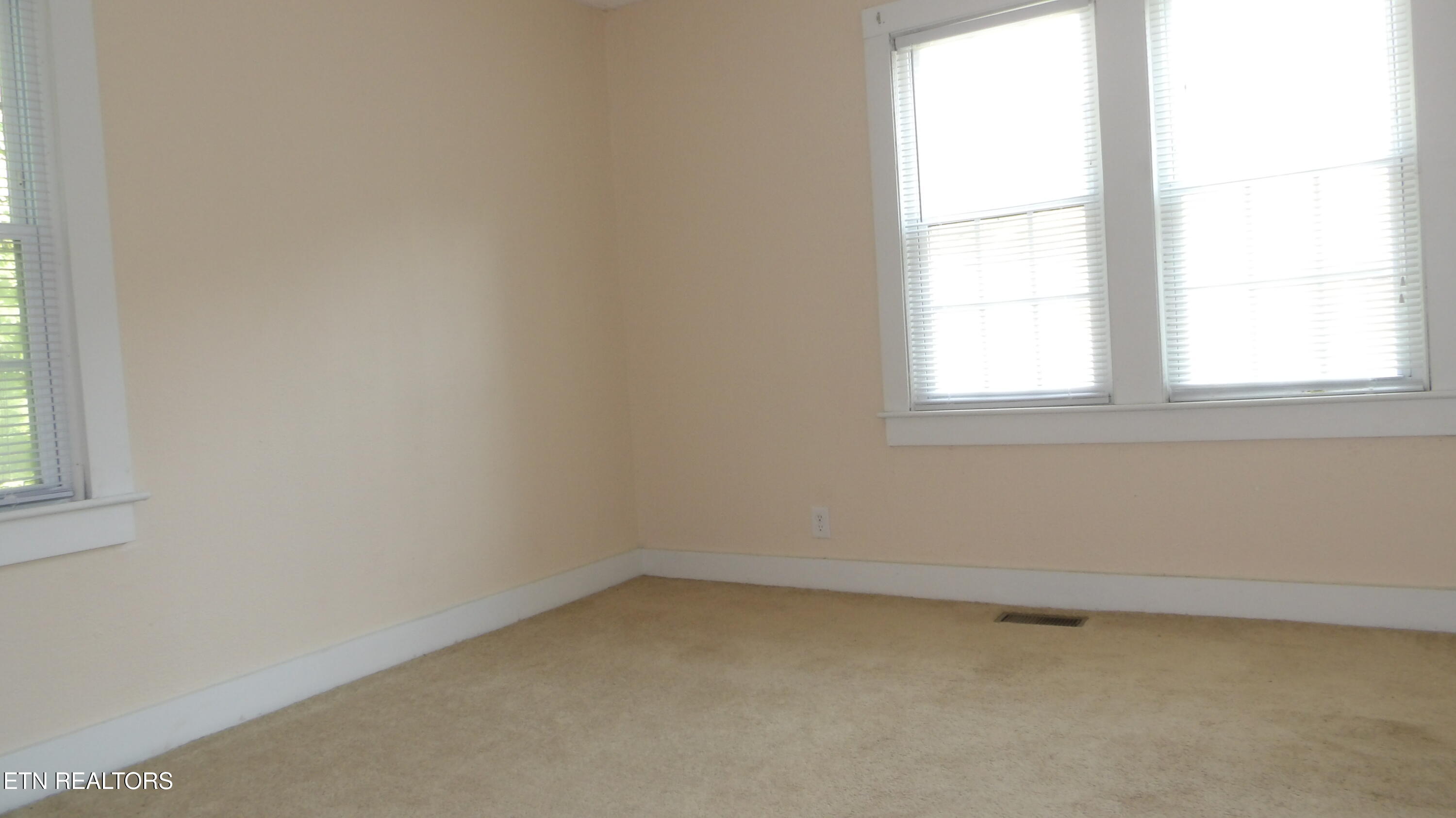 4179 Old Livingston Highway Celina TN 38551