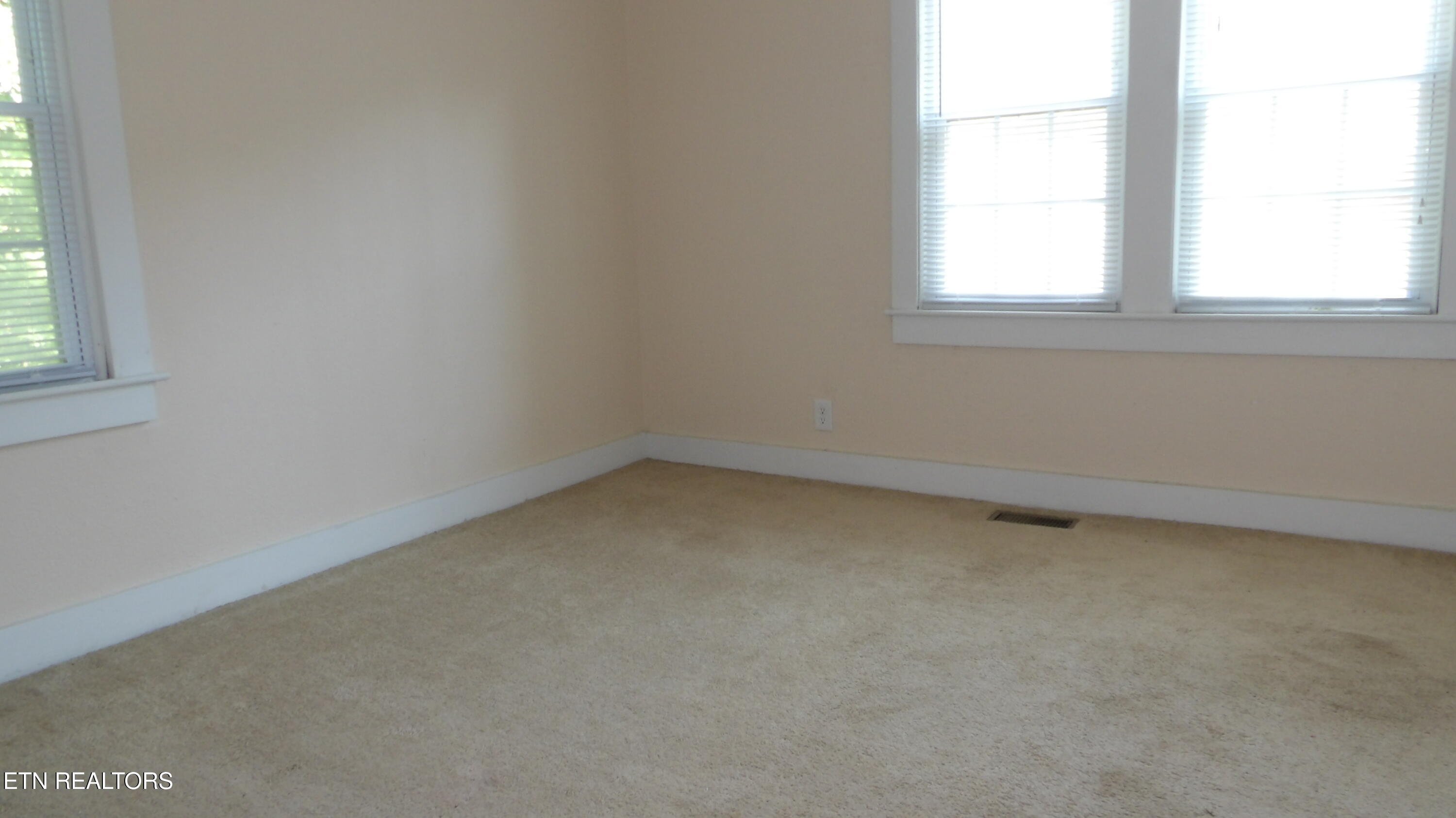 4179 Old Livingston Highway Celina TN 38551