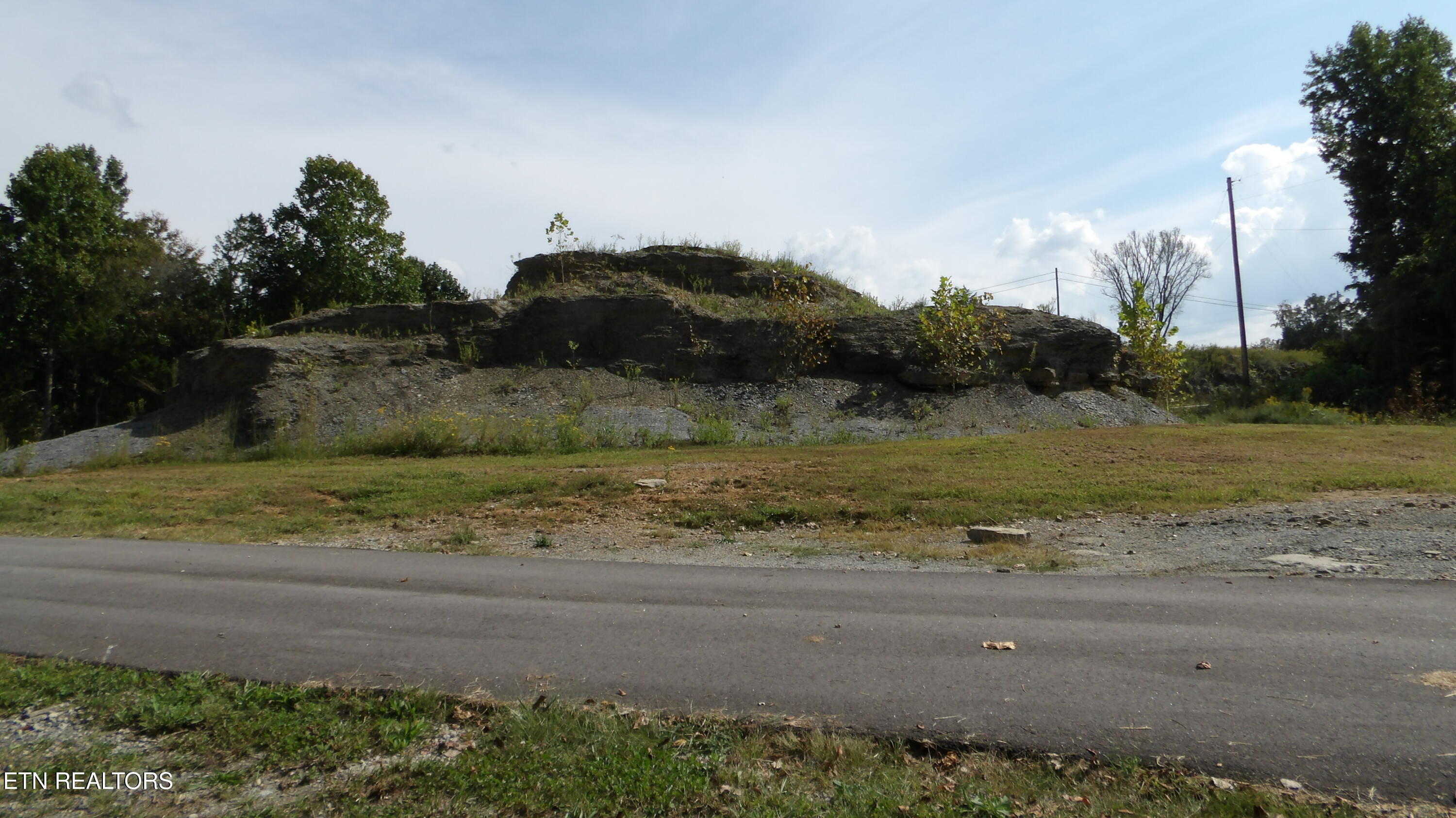 4179 Old Livingston Highway Celina TN 38551