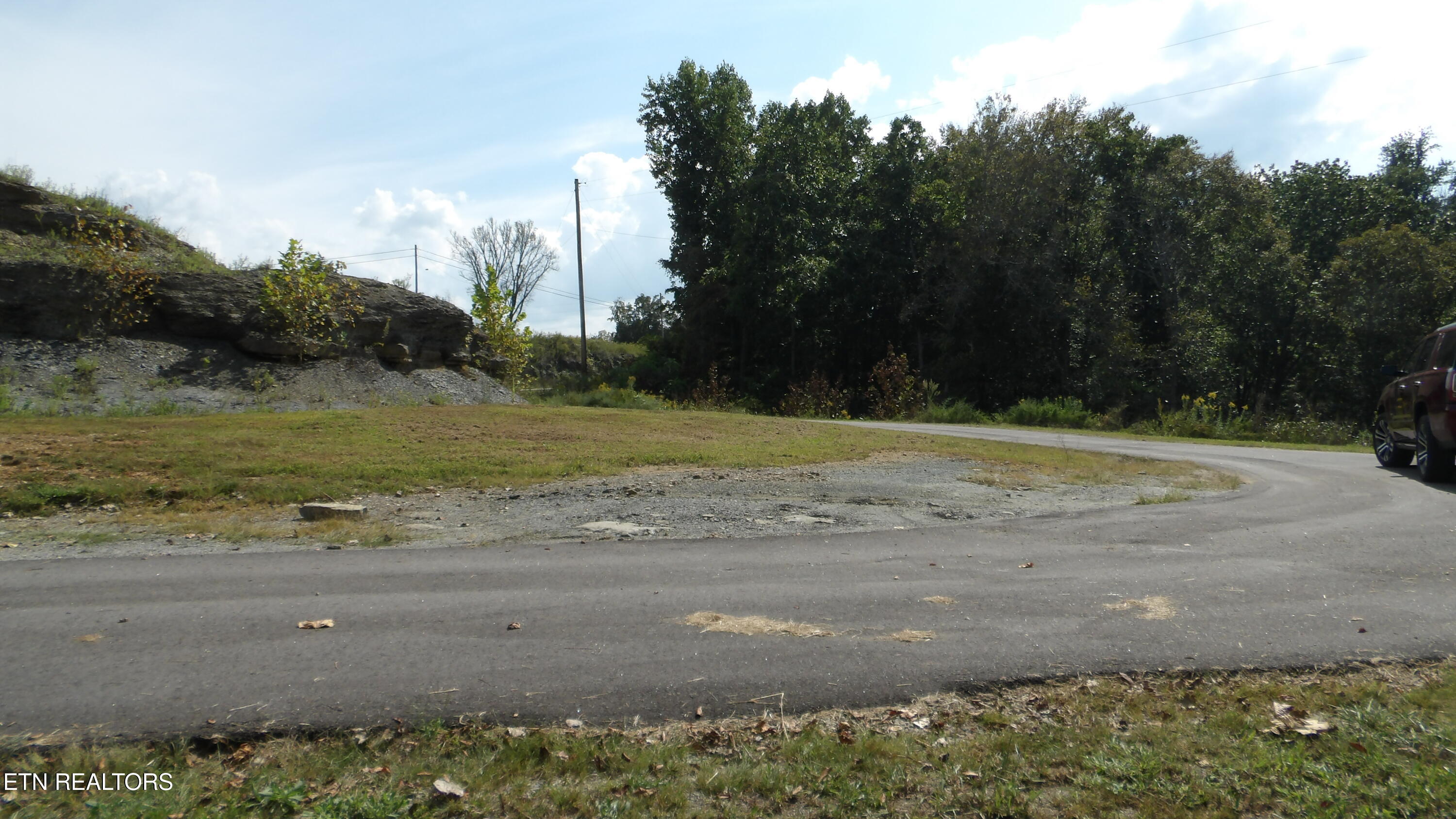 4179 Old Livingston Highway Celina TN 38551