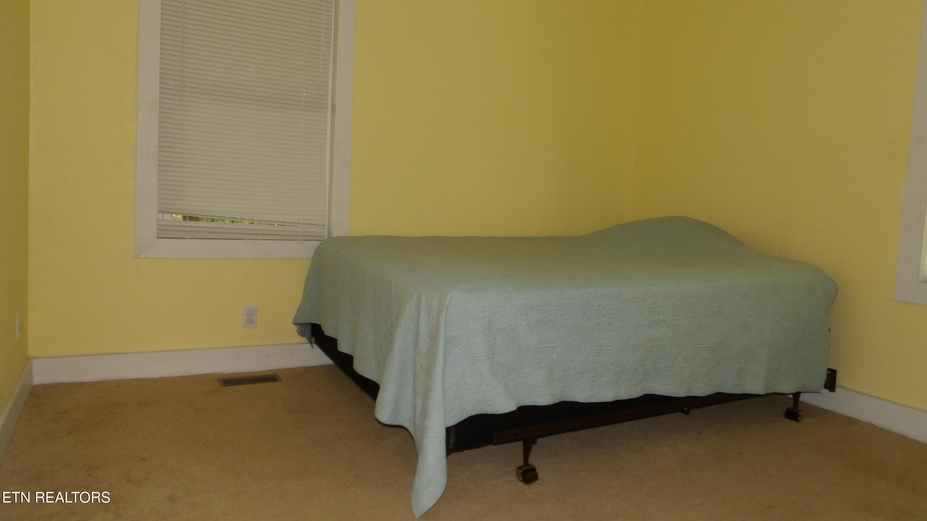 4179 Old Livingston Highway Celina TN 38551