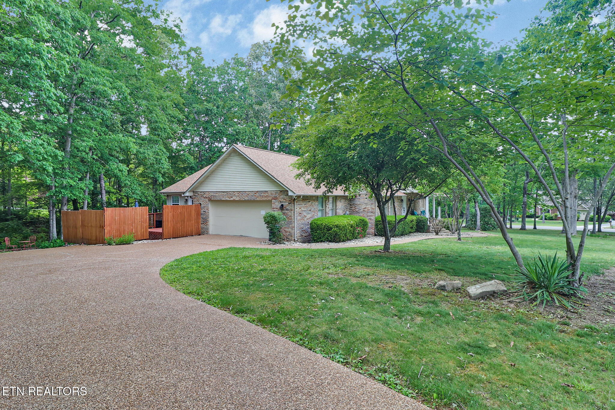30 Laurel Circle Crossville TN 38555