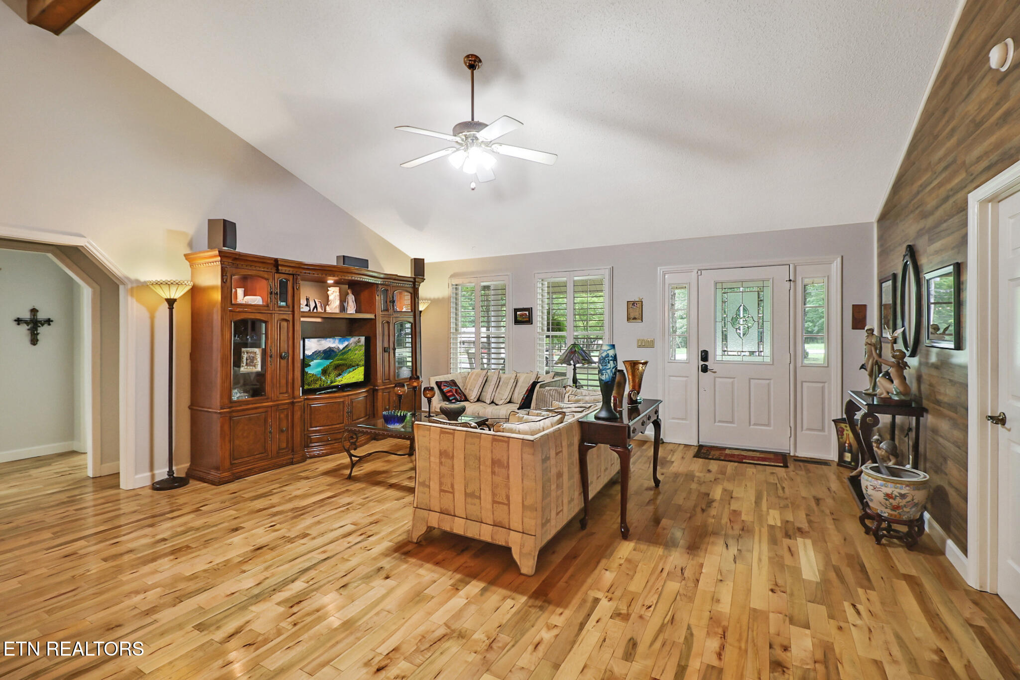 30 Laurel Circle Crossville TN 38555
