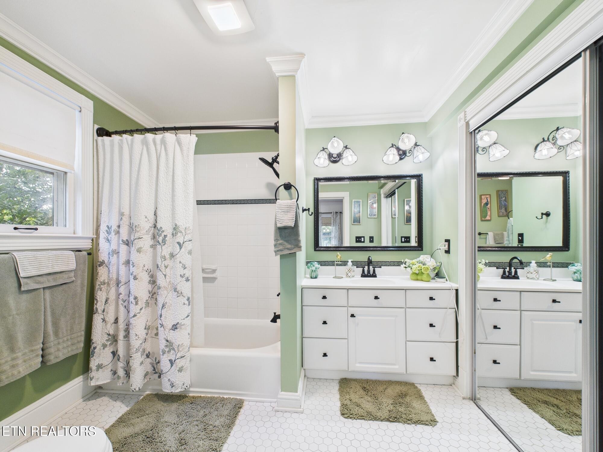 3287 W Town Creek Road Lenoir City TN 37771