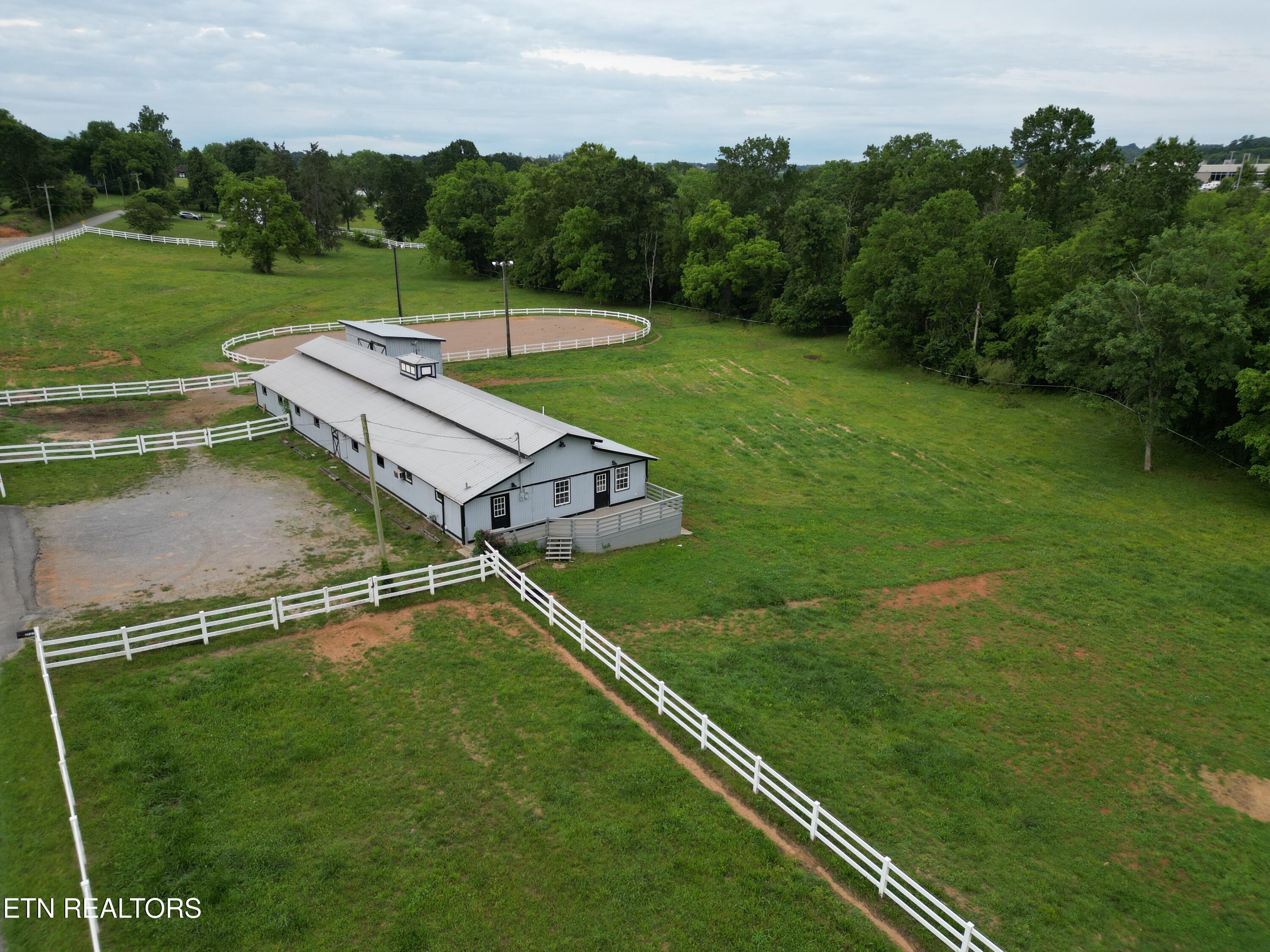 3287 W Town Creek Road Lenoir City TN 37771