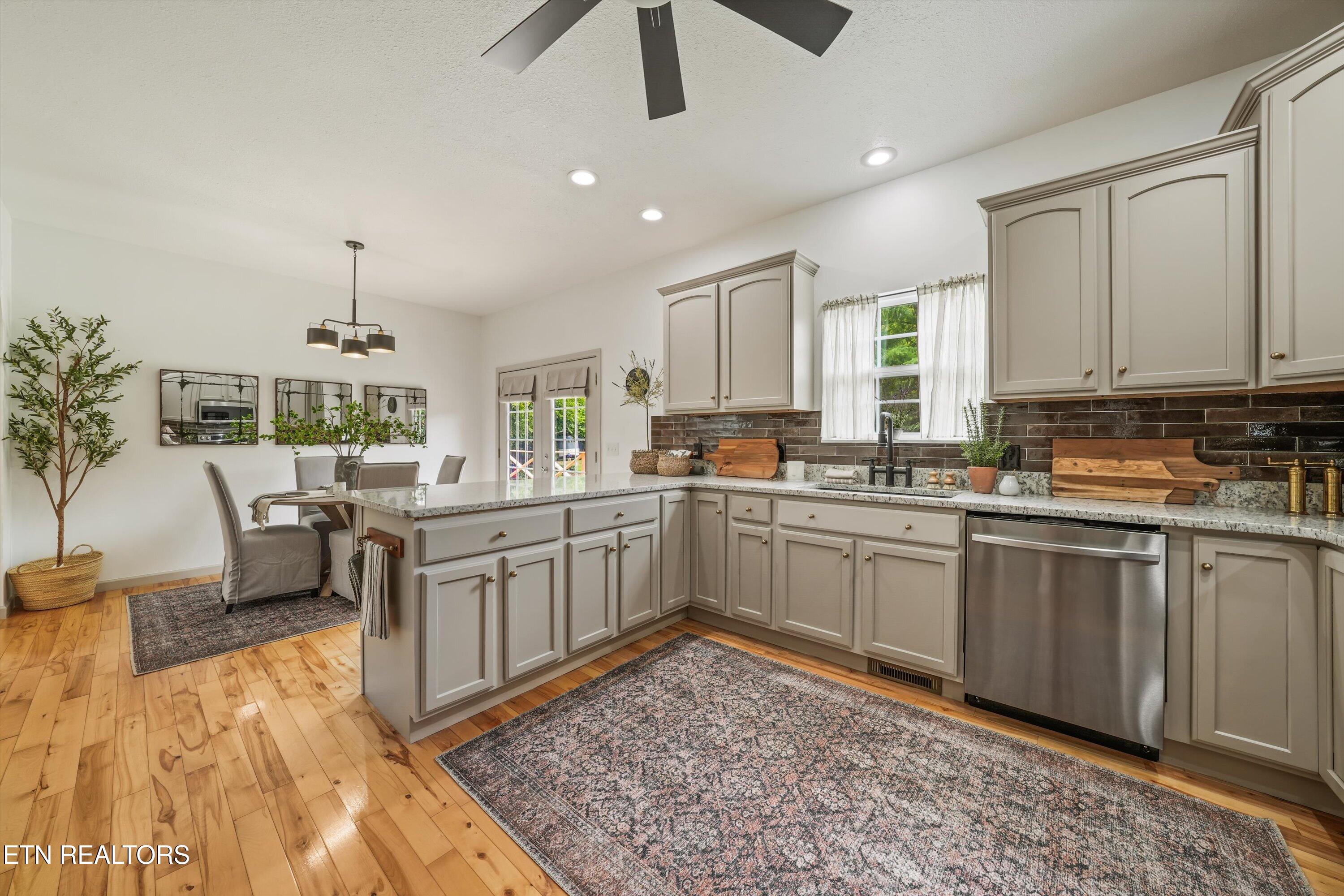 622 S Old Sevierville Pike Seymour TN 37865