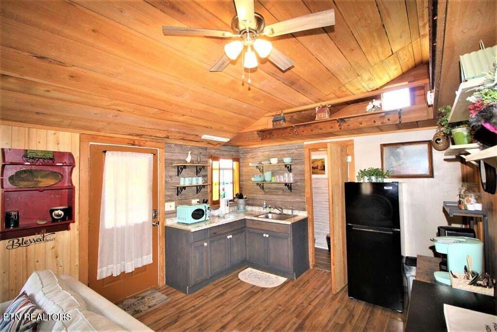 3310 Winston Street Pigeon Forge TN 37863