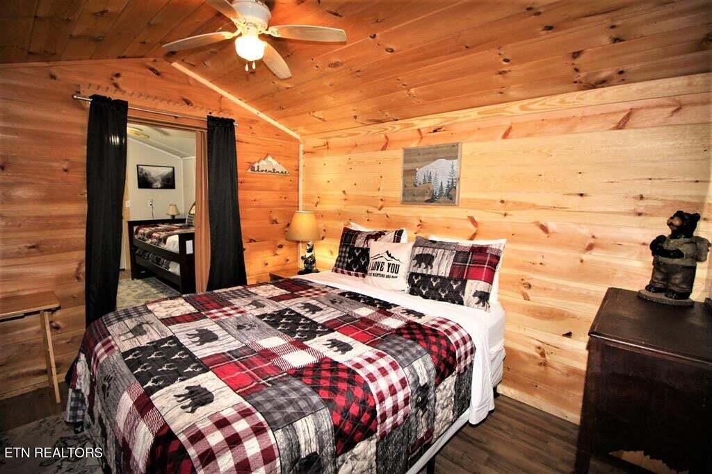 3310 Winston Street Pigeon Forge TN 37863