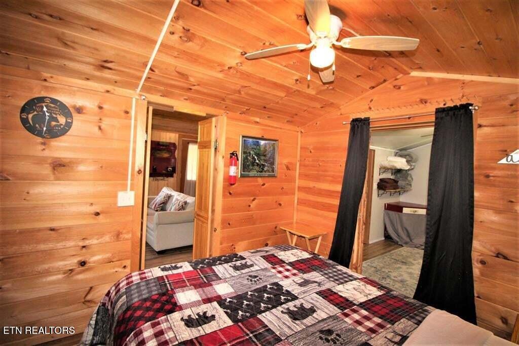 3310 Winston Street Pigeon Forge TN 37863