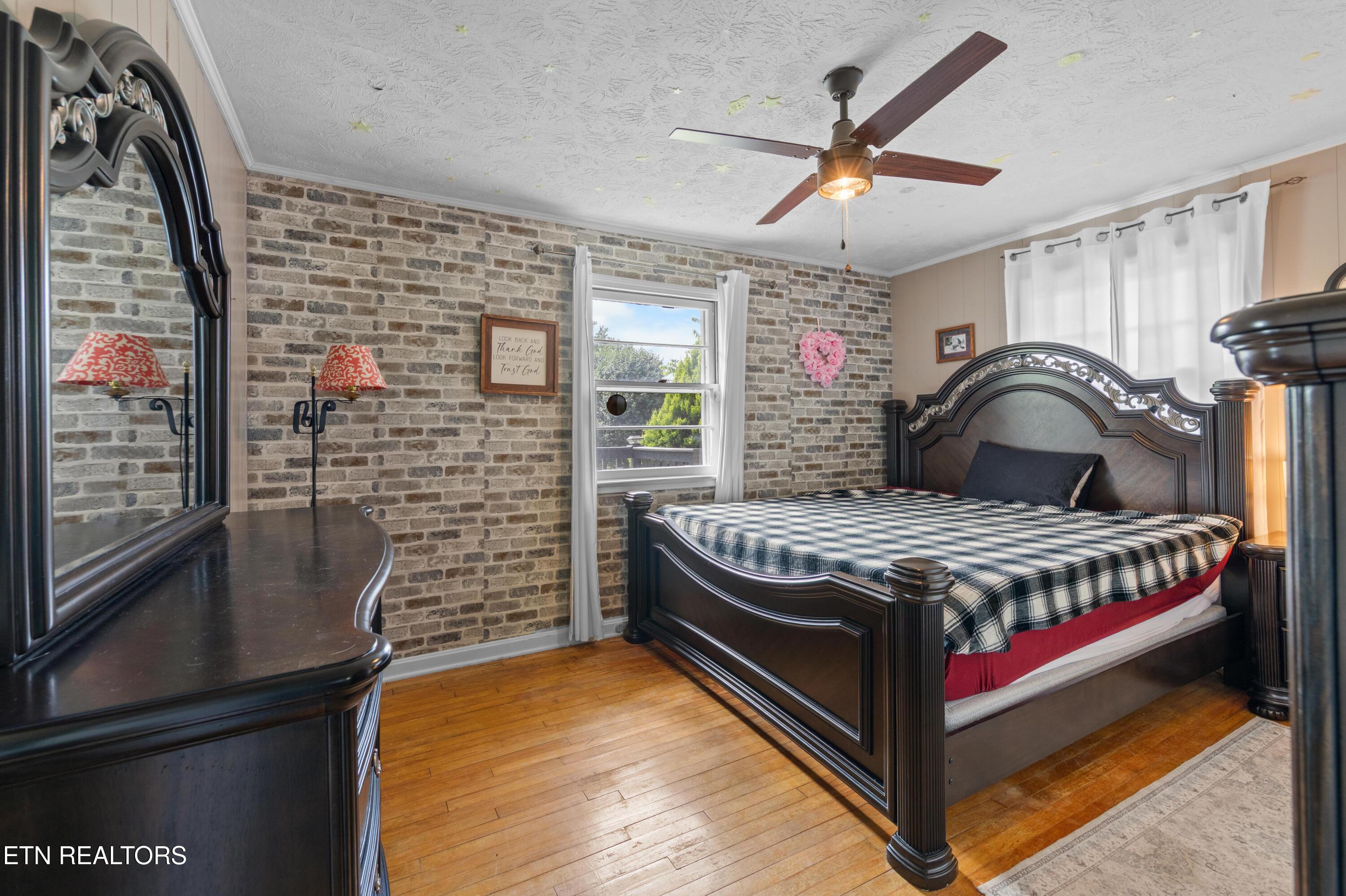 508 W Hemlock Street Lafollette TN 37766