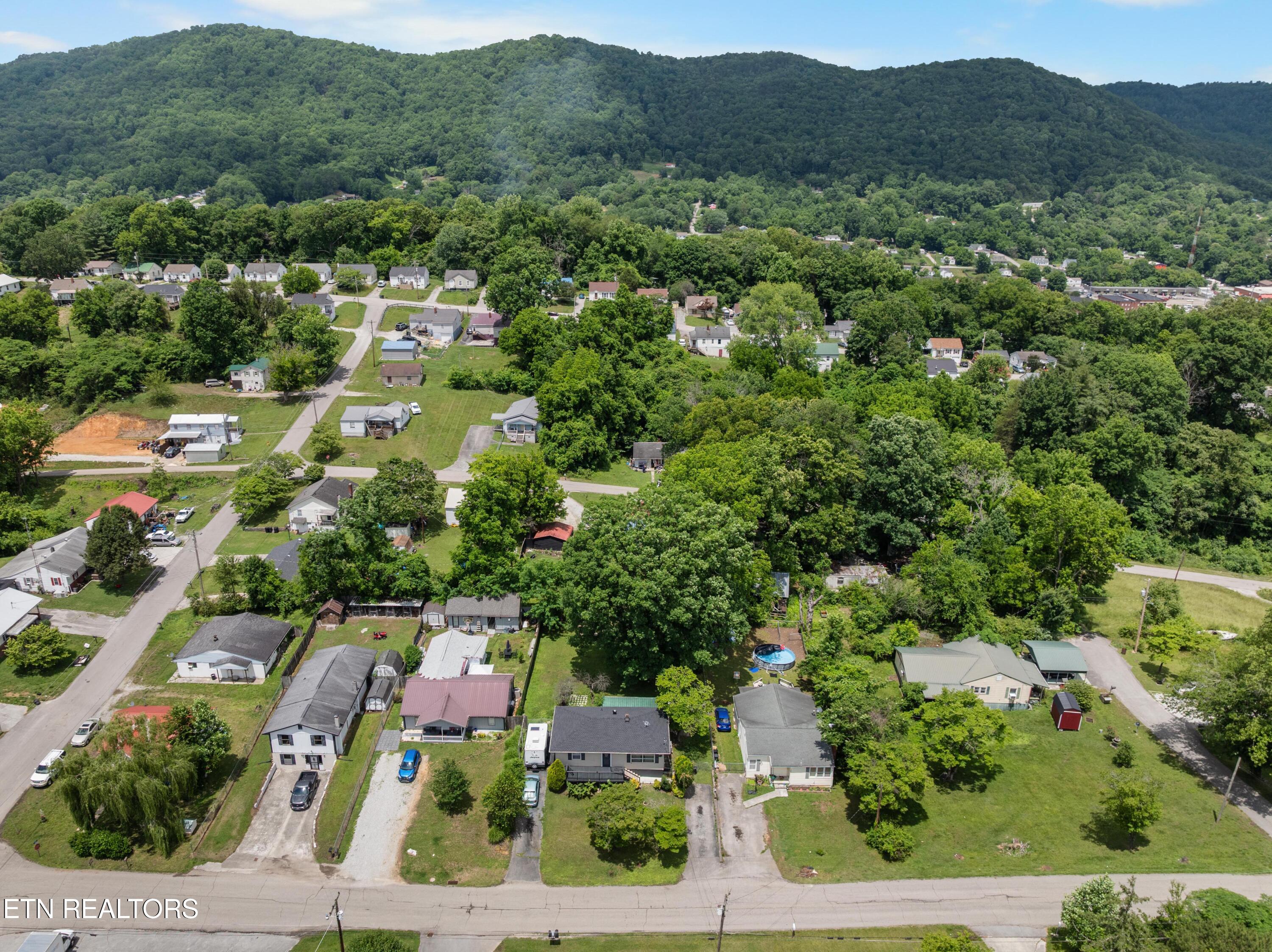 508 W Hemlock Street Lafollette TN 37766
