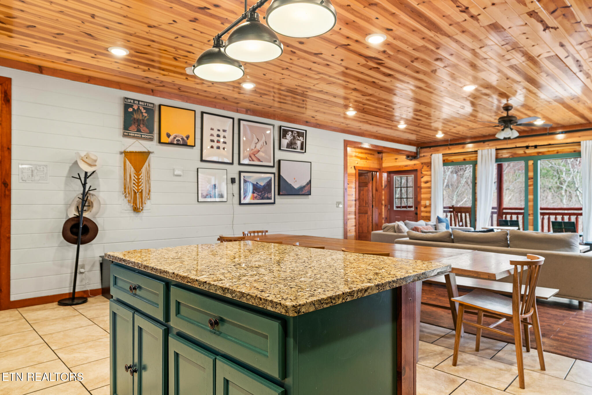 2324 Boulder Way Sevierville TN 37862