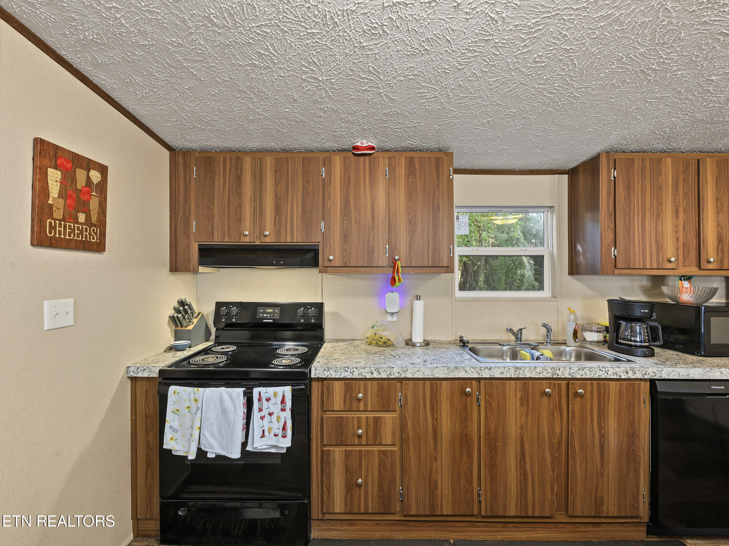 438 Jarnigan Street Clinton TN 37716