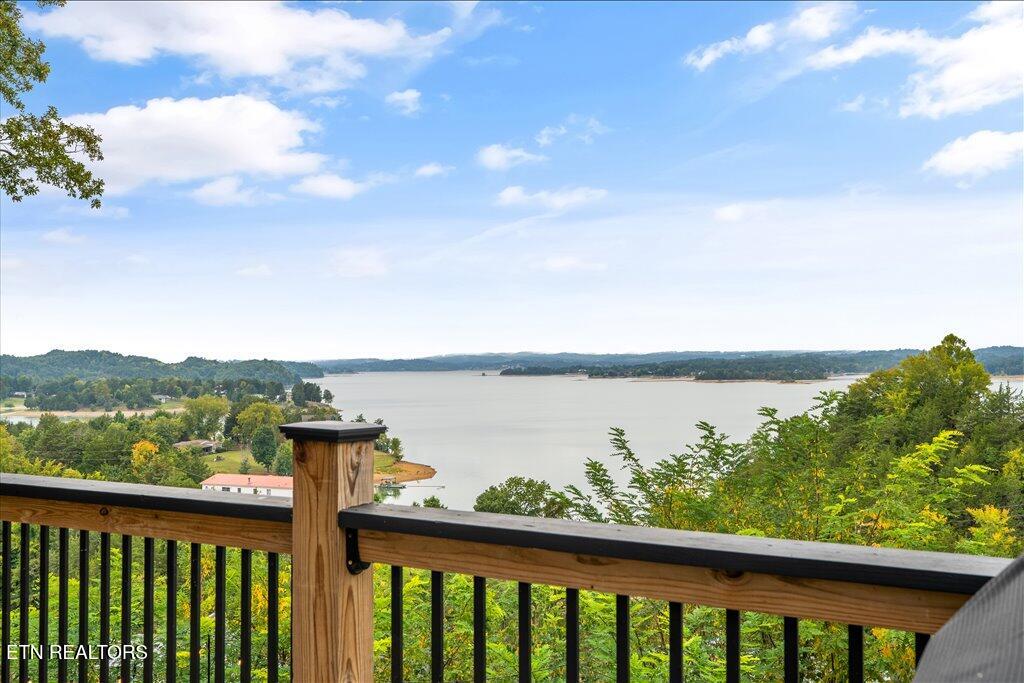 1398 Lake Haven Way Sevierville TN 37876