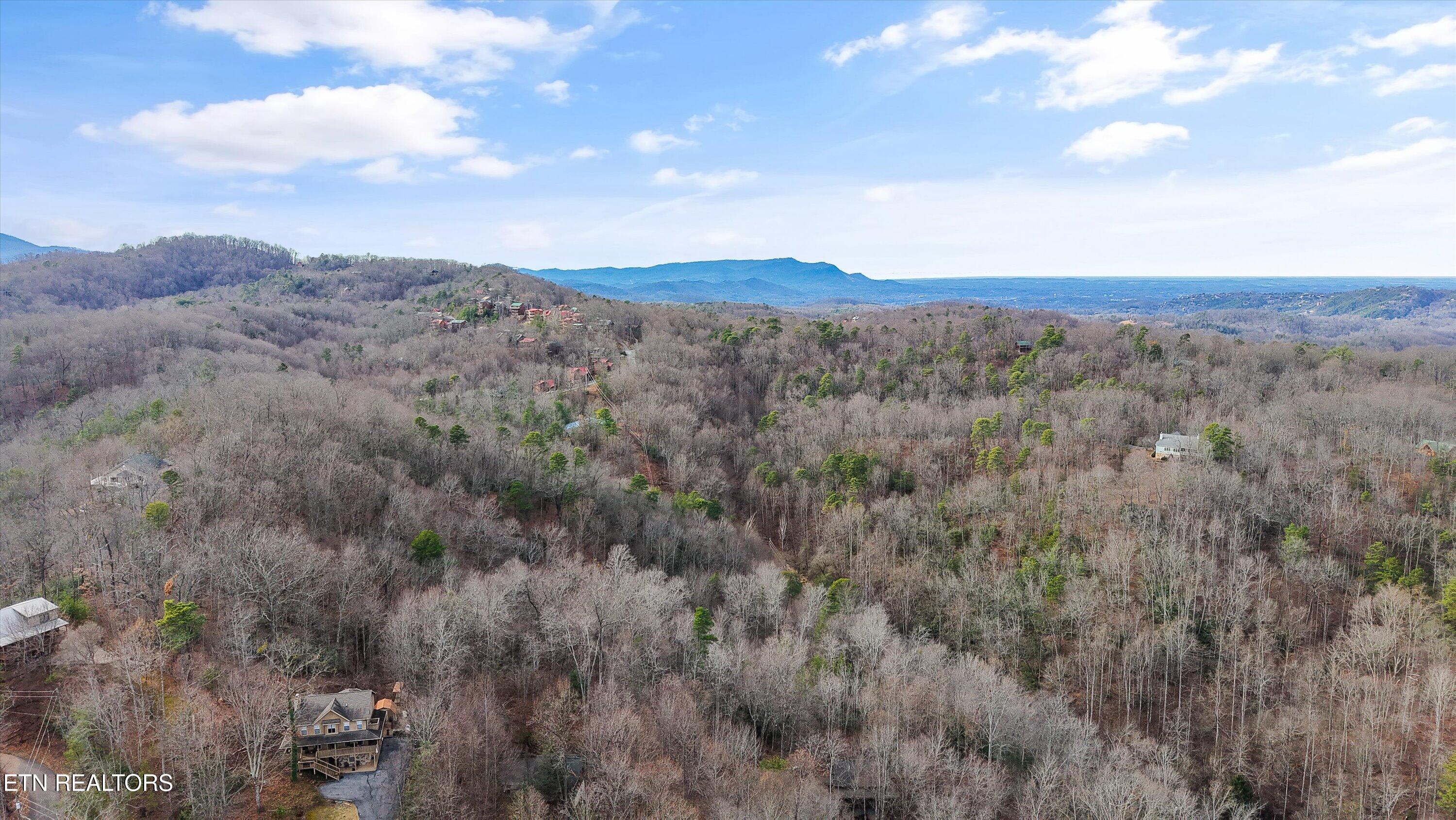 1128 Oak Court Gatlinburg TN 37738