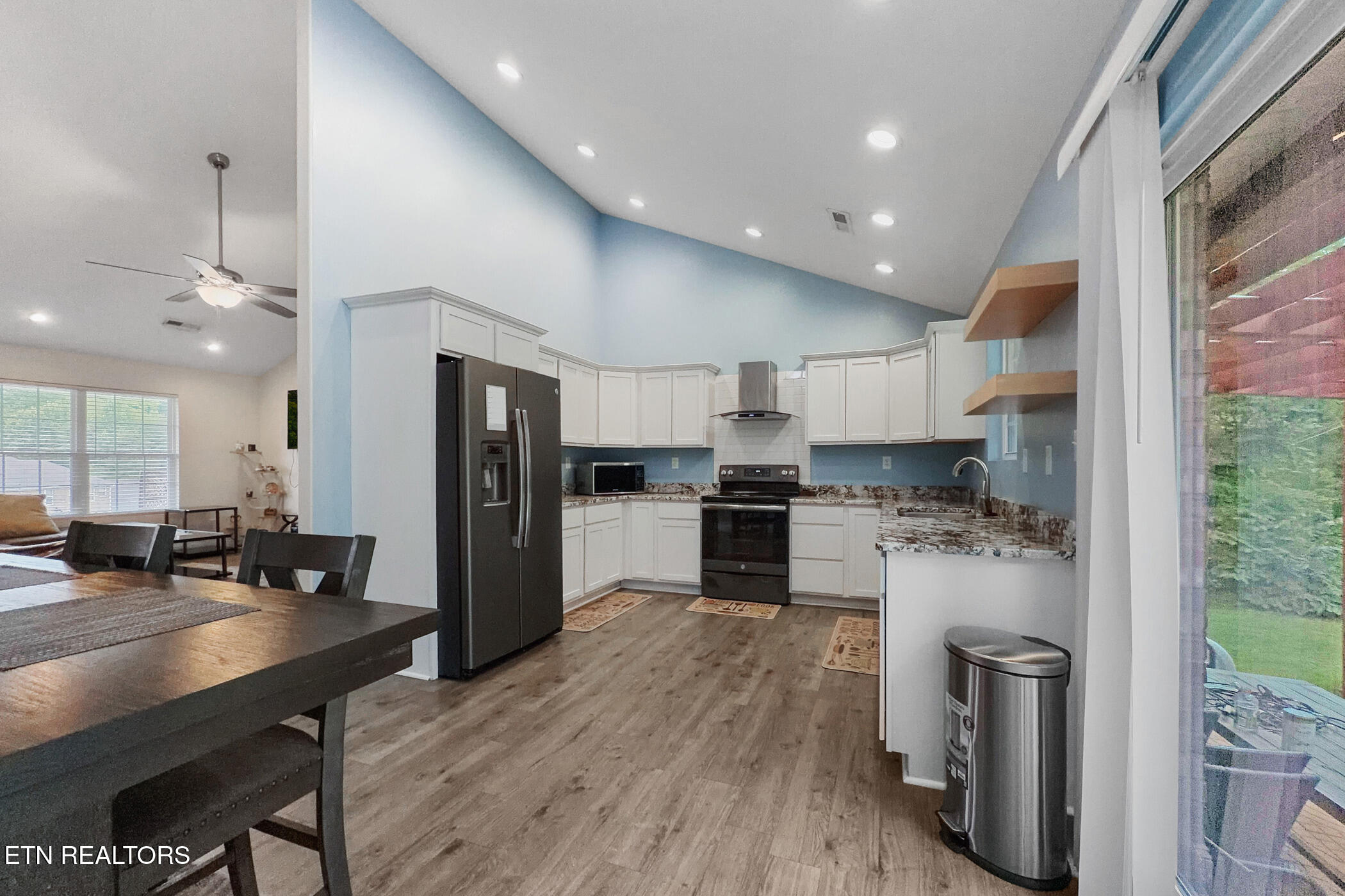 2122 Zion Drive Sevierville TN 37862