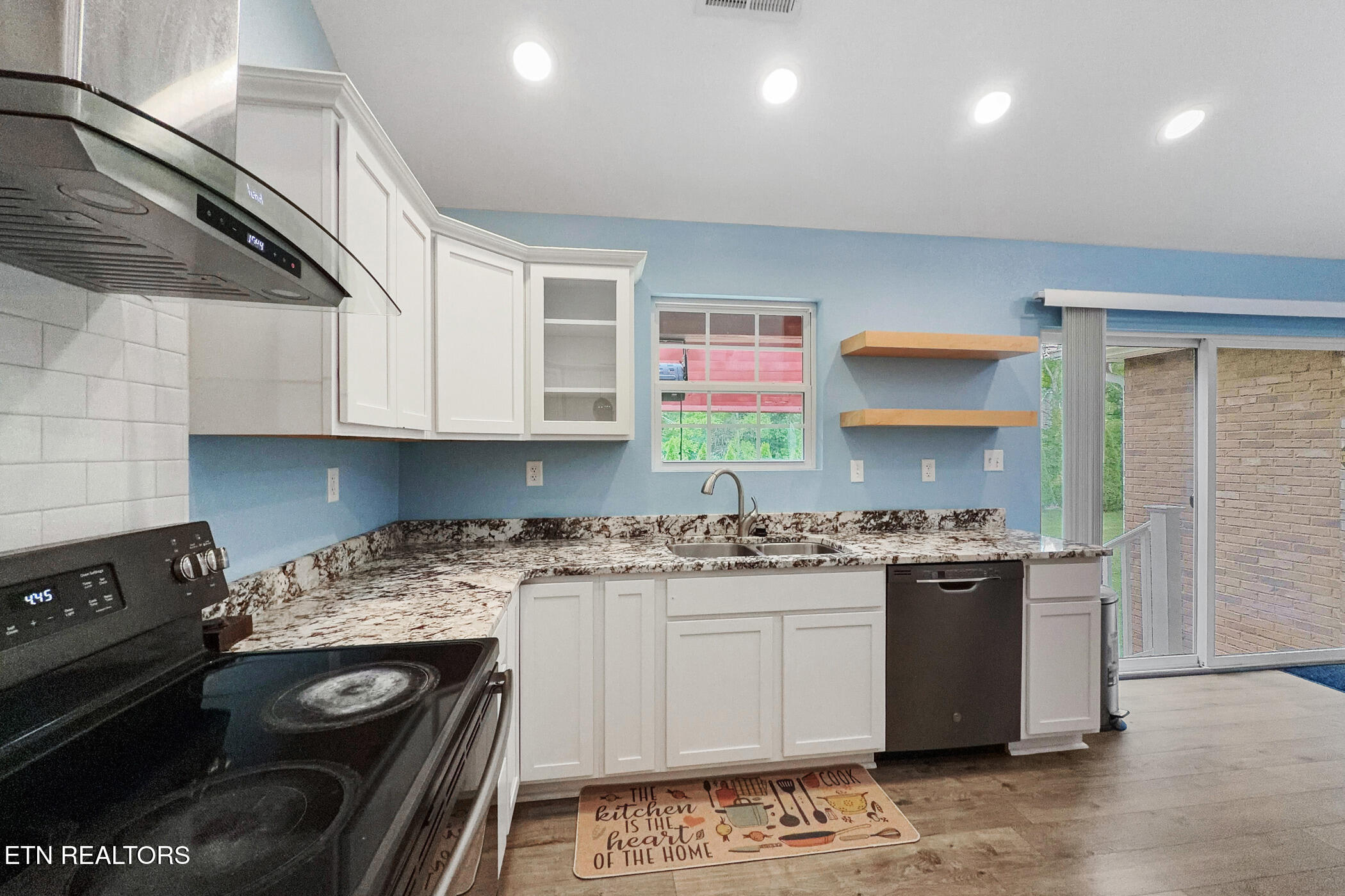 2122 Zion Drive Sevierville TN 37862