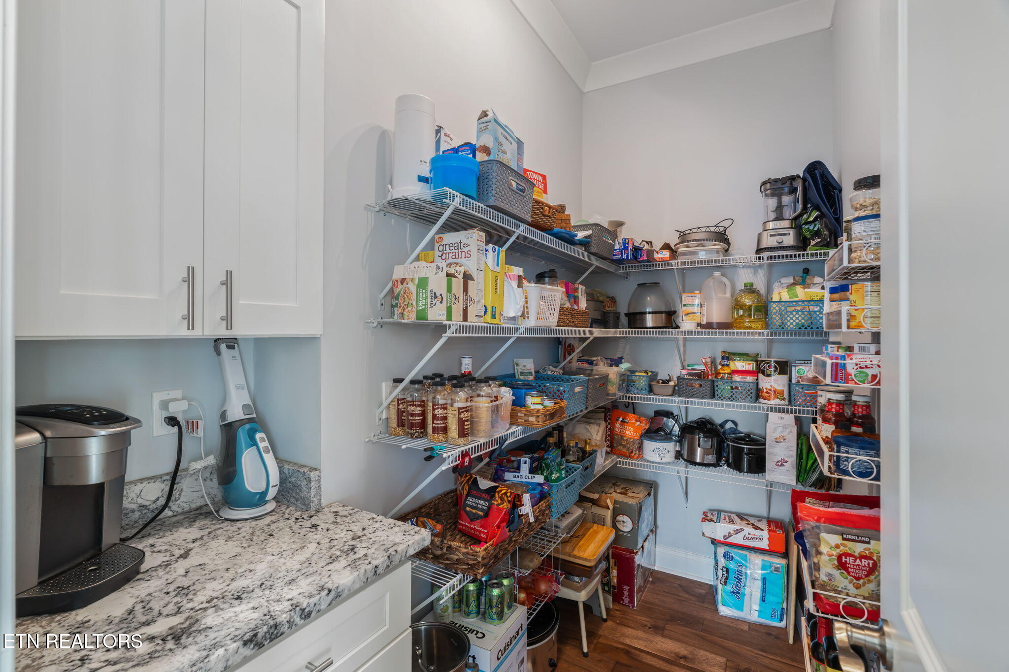 176 S Kanutsu Lane Loudon TN 37774