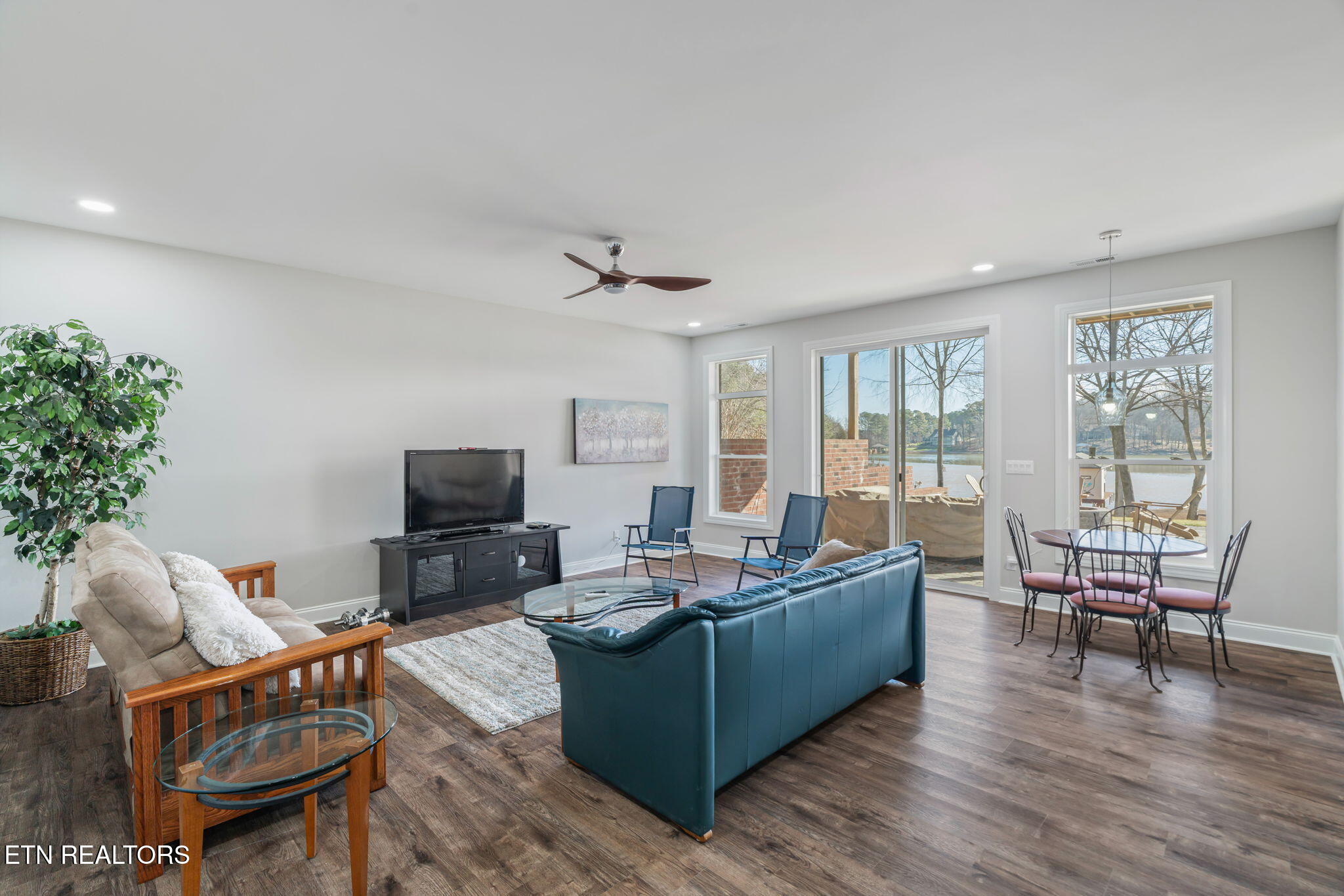 176 S Kanutsu Lane Loudon TN 37774