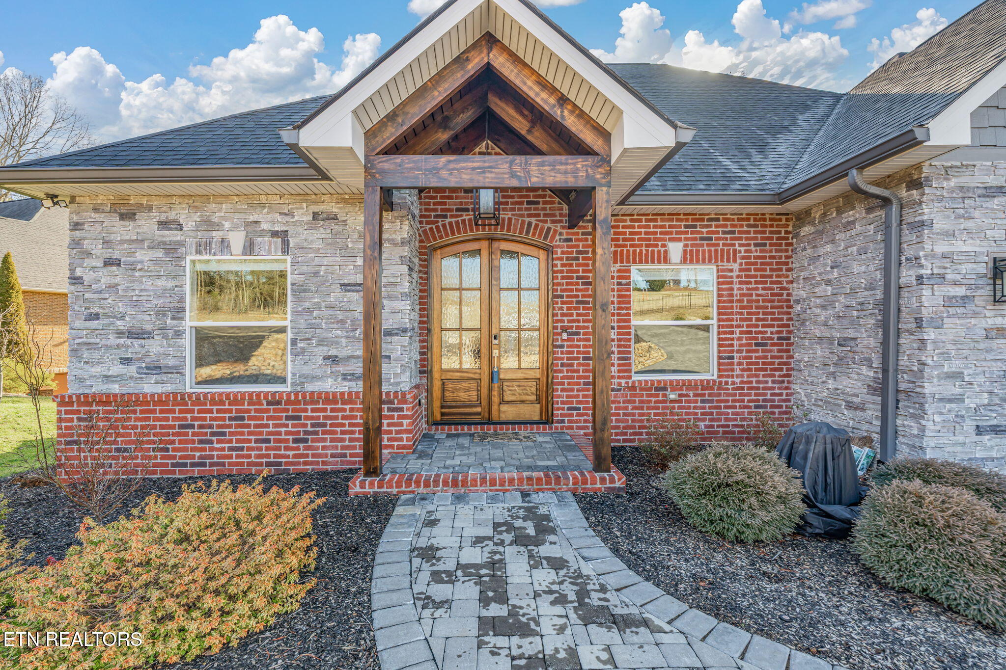 176 S Kanutsu Lane Loudon TN 37774