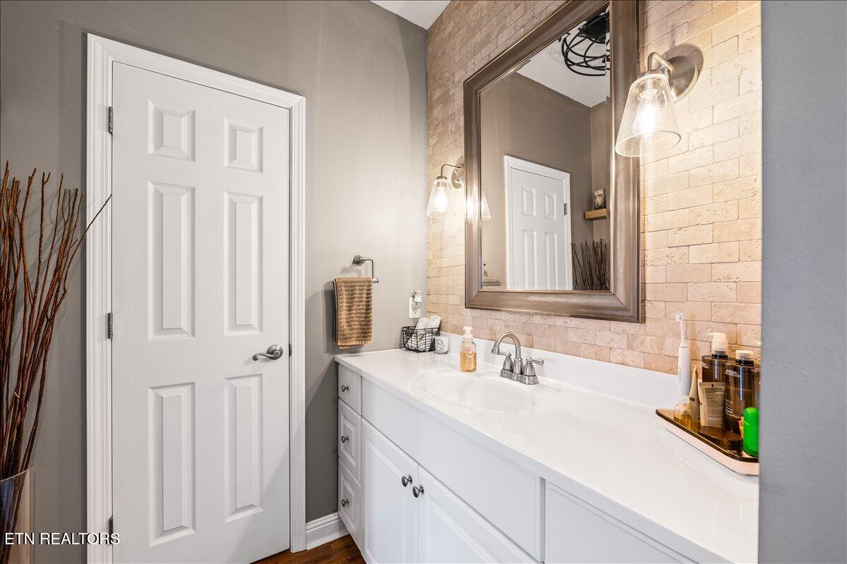 262 Bluff Trace Jacksboro TN 37757