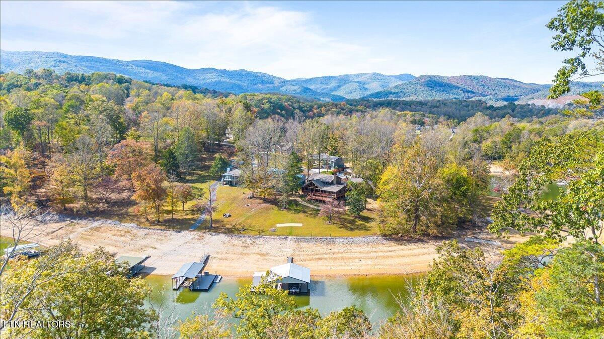 262 Bluff Trace Jacksboro TN 37757