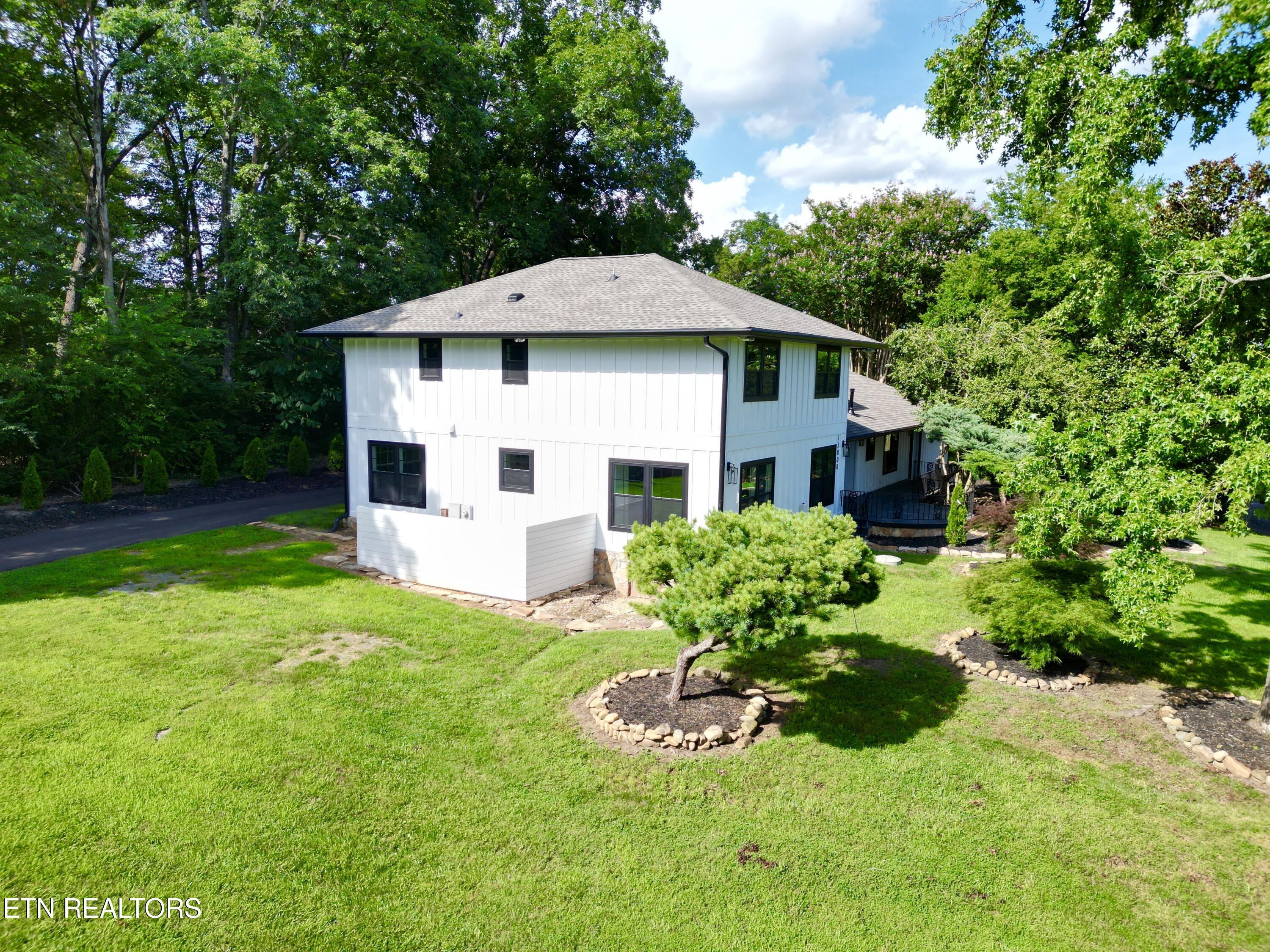 12000 S Fox Den Drive Knoxville TN 37934